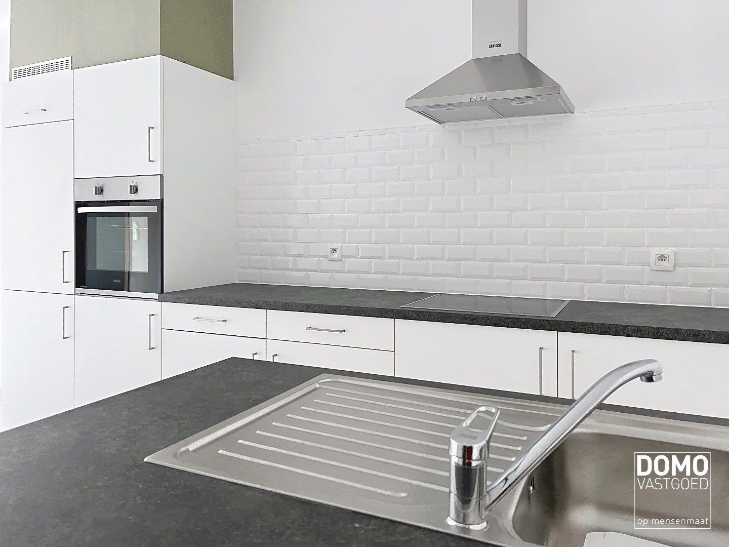 GOED GELEGEN SERVICEFLAT TE HUUR IN CENTRUM HASSELT foto 5