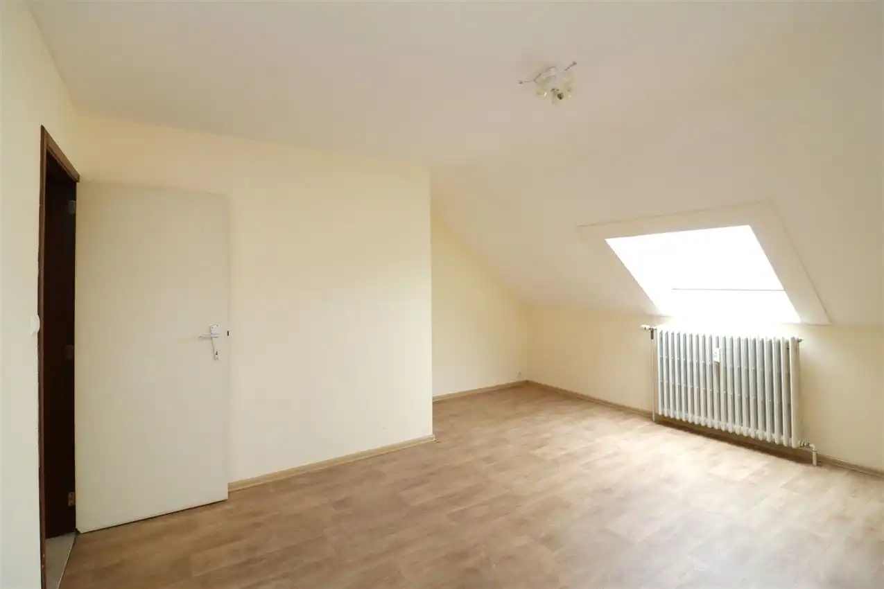 Opbrengsteigendom (handel & 4 app) op toplocatie foto 109