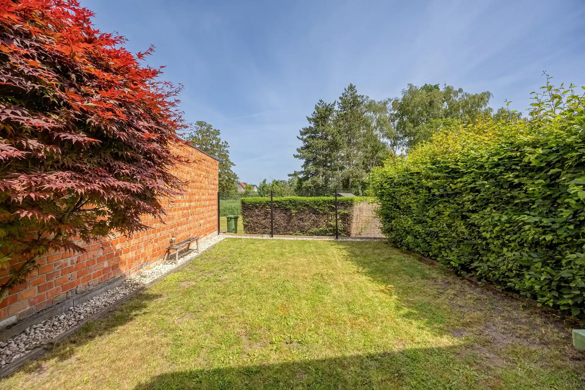 Instapklare starterswoning met 3 slaapkamers en gezellige tuin foto 12