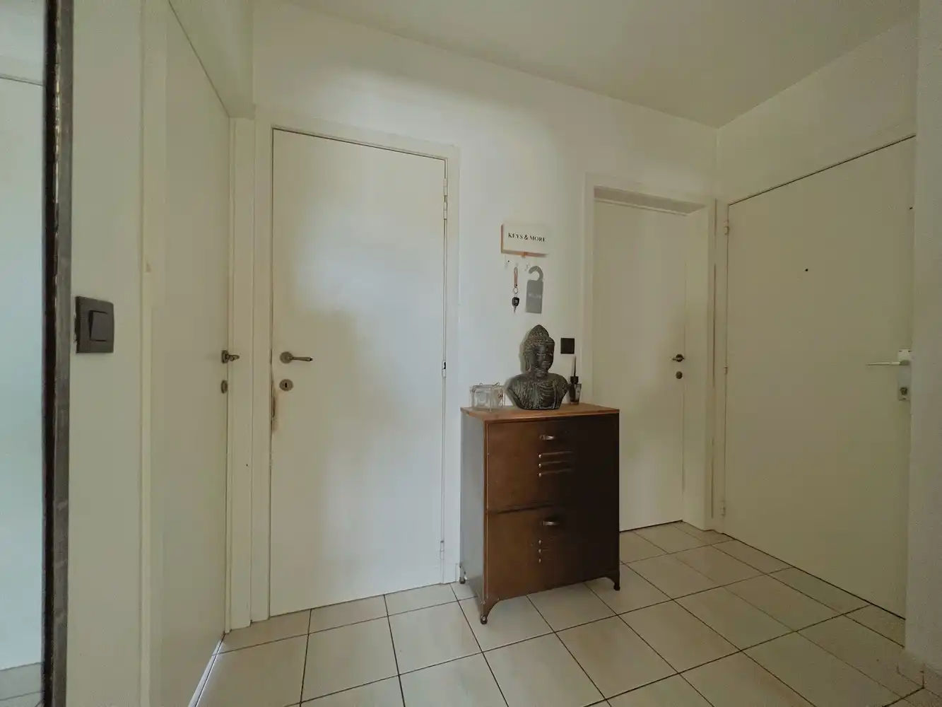 Instapklaar, lichtrijk appartement met balkon + verzicht foto 6