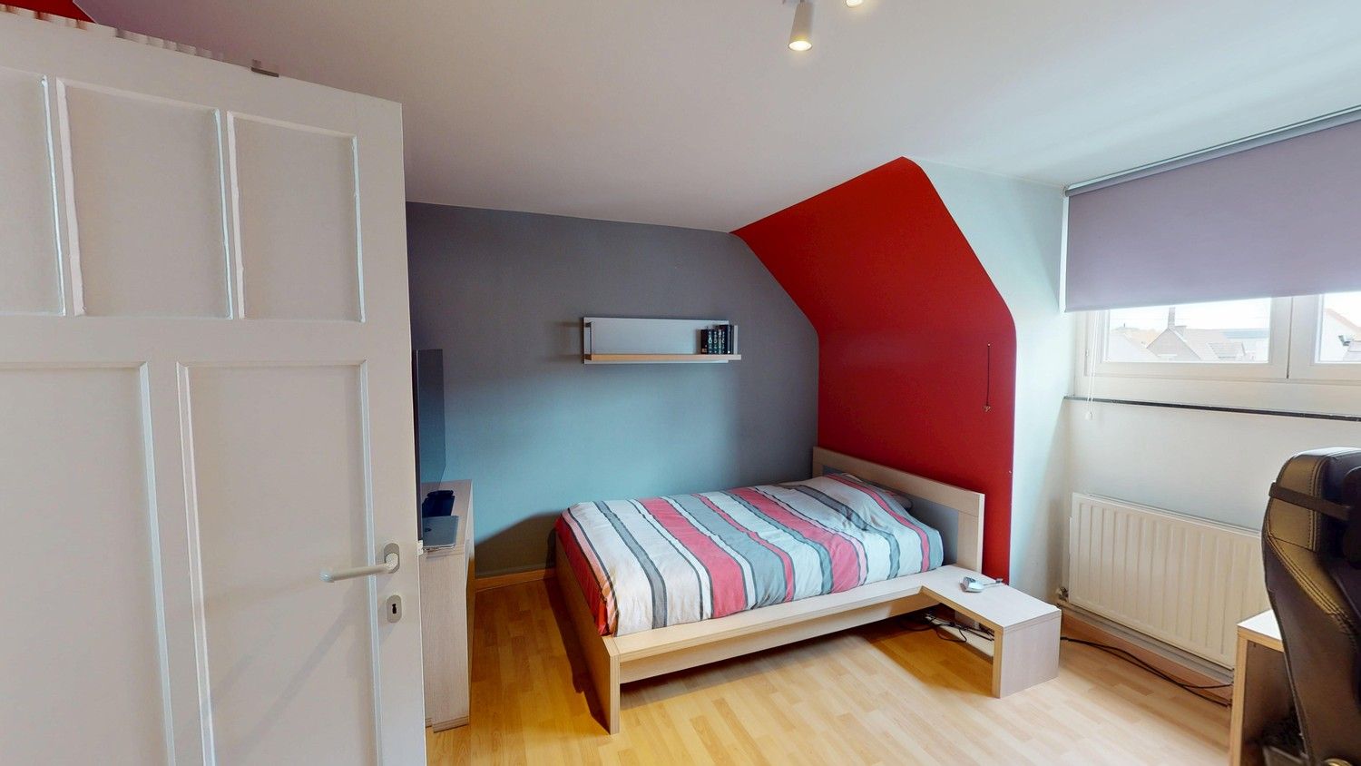 Zeer ruime woning met 4 slaapkamers te koop! foto 12