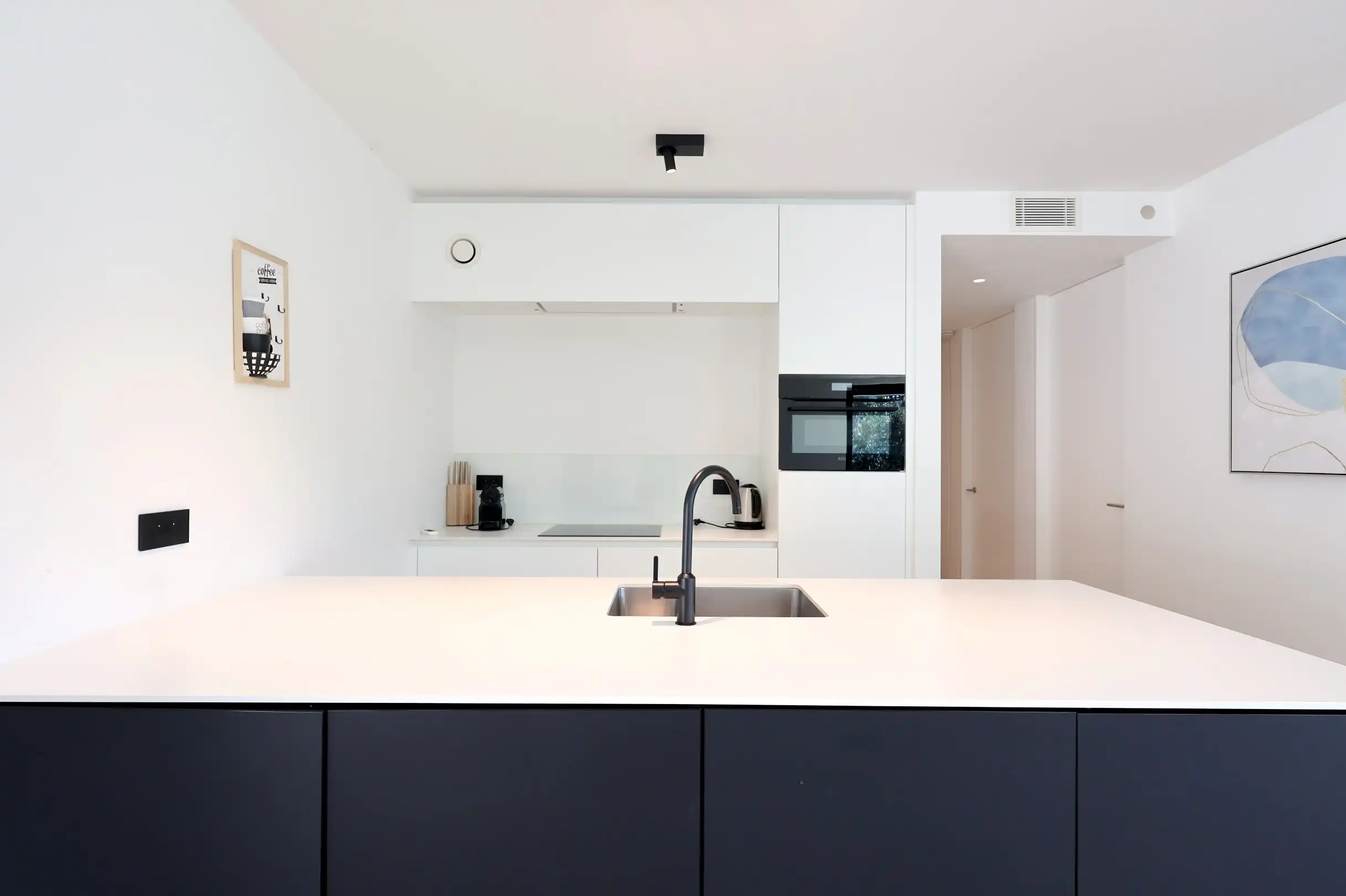 Modern gelijkvloers appartement in Groenendijk met ruim terras foto 7