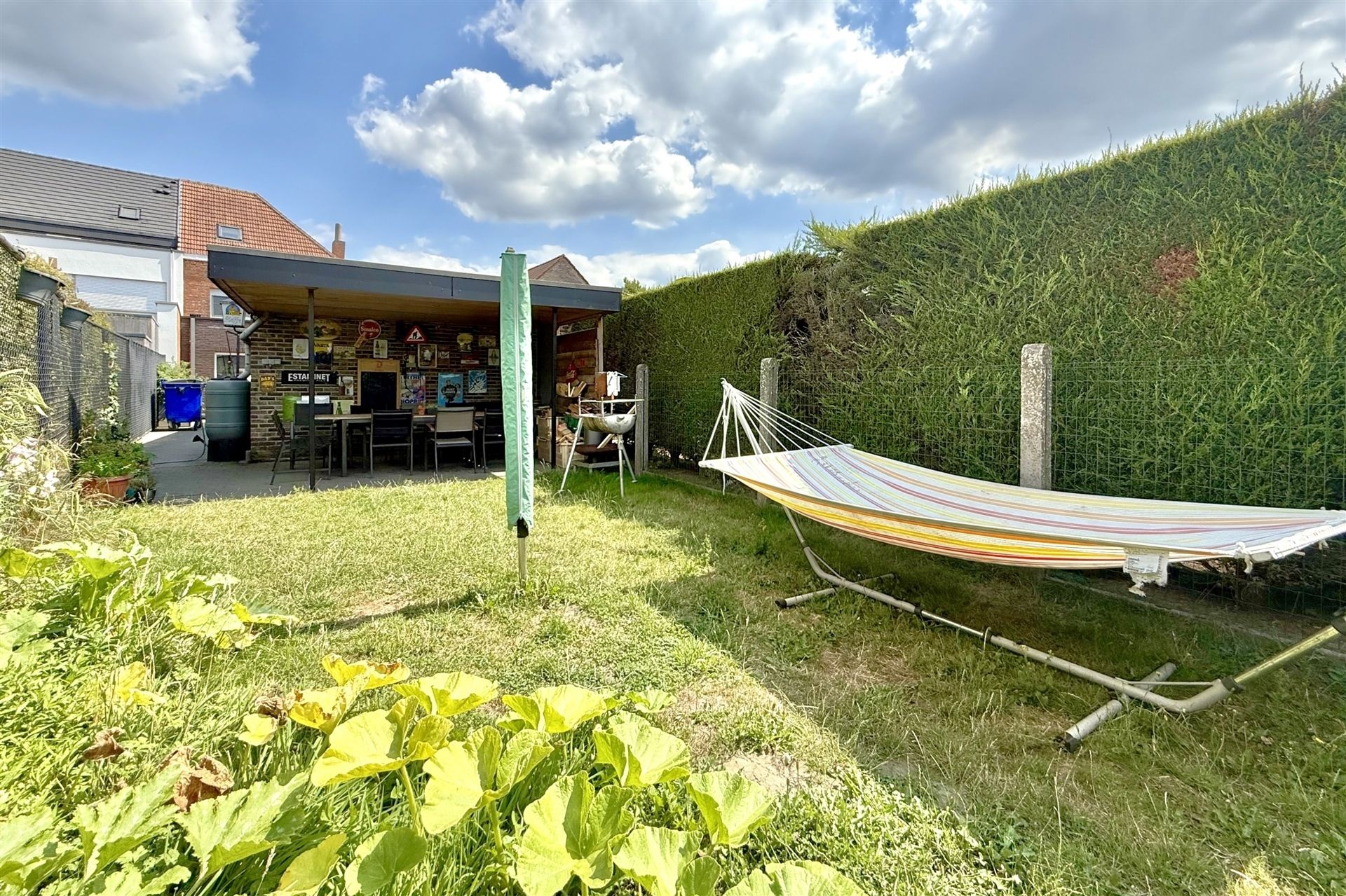 Gerenoveerde woning met 4 slpks, aparte garage en tuin foto 28