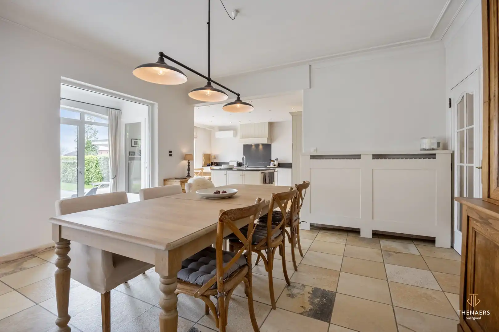 Charmante en bijzonder ruime open bebouwing met prachtige tuin en 4 slaapkamers in Sint-Truiden – Zepperen. foto 12