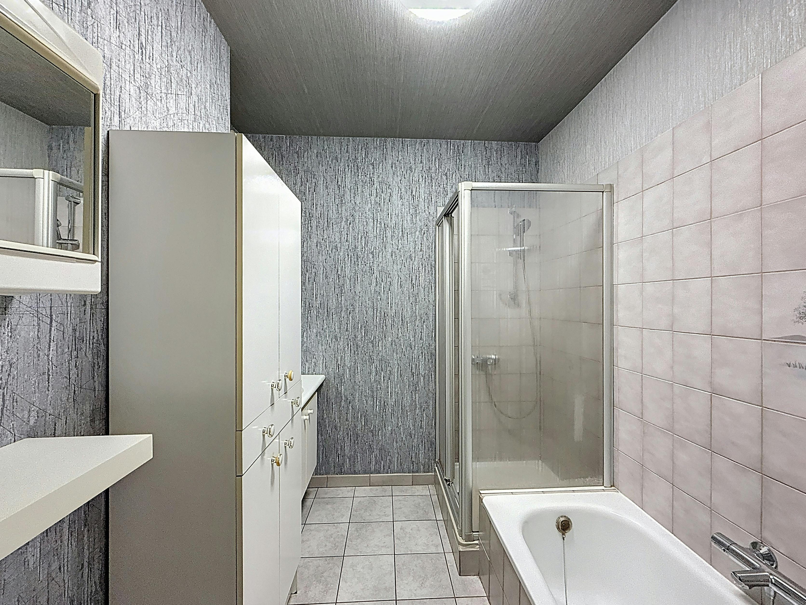 Appartement te koop in het centrum van Sint-Eloois-Vijve foto 9