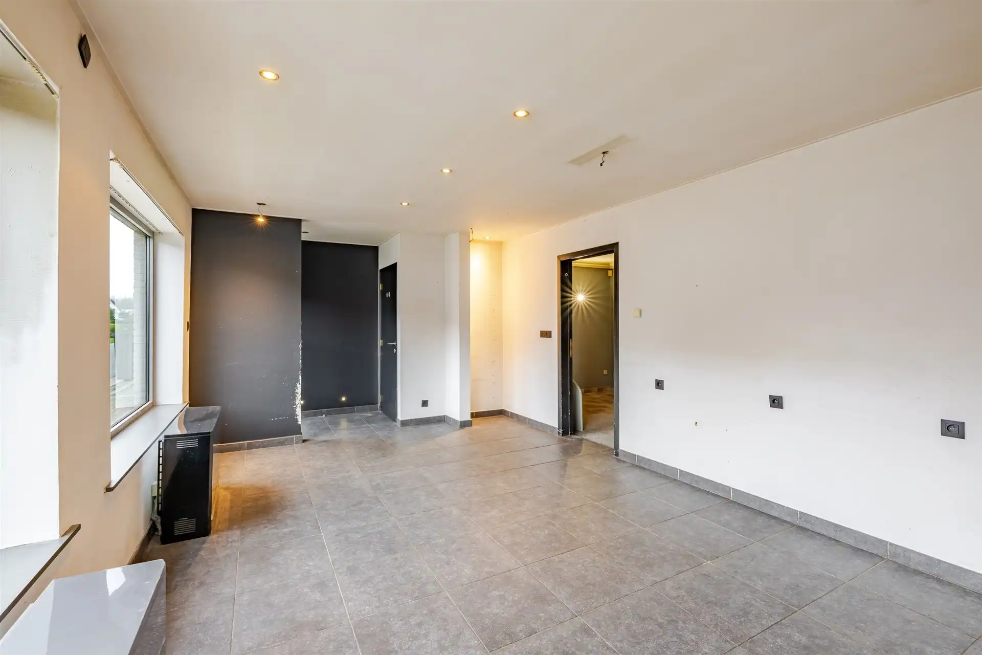 Te renoveren woning met ruimte voor achtertuin foto 3