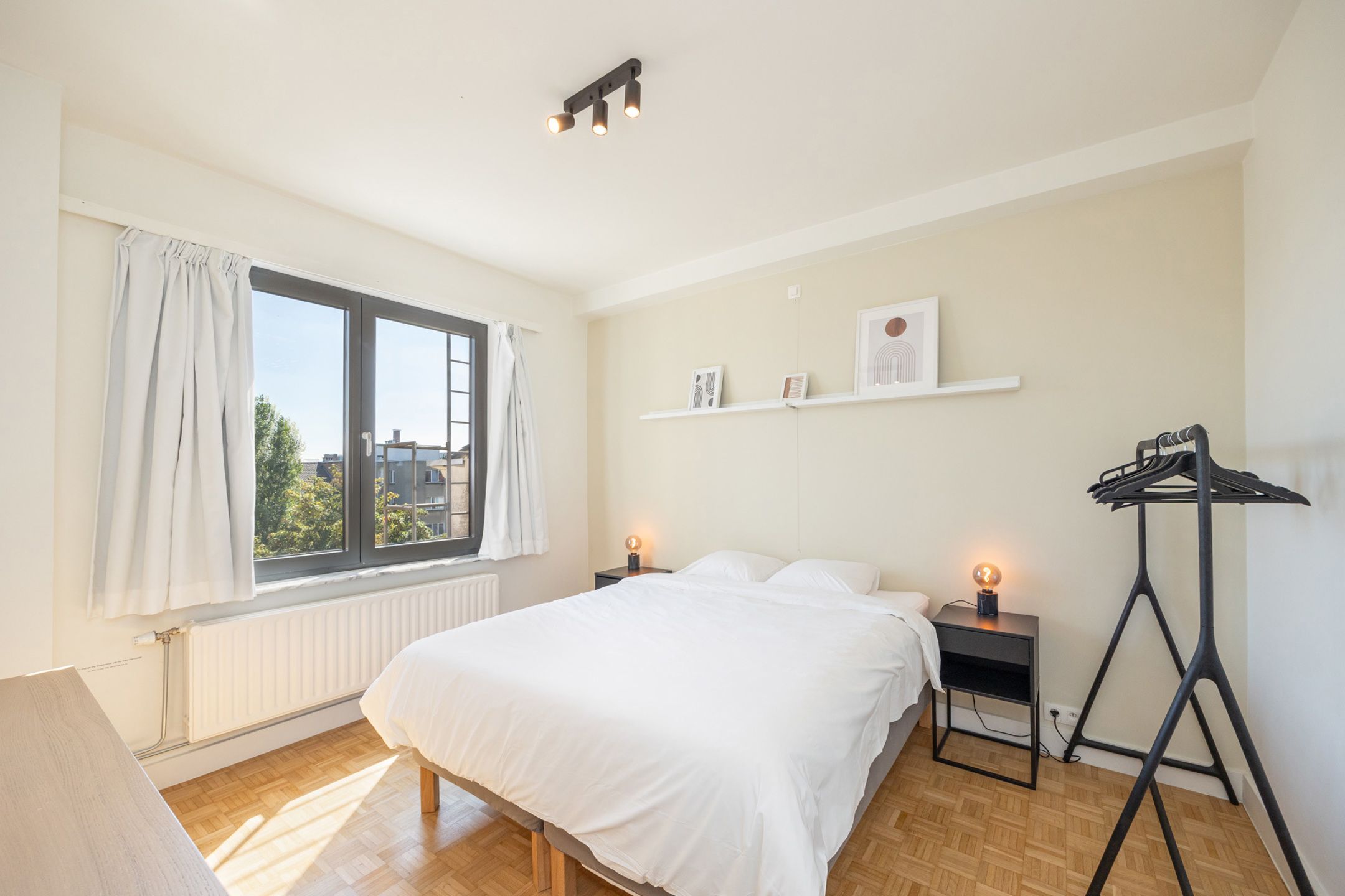 ANTWERPEN-ZUID - Ruim hoekappartement op het Zuid foto 4