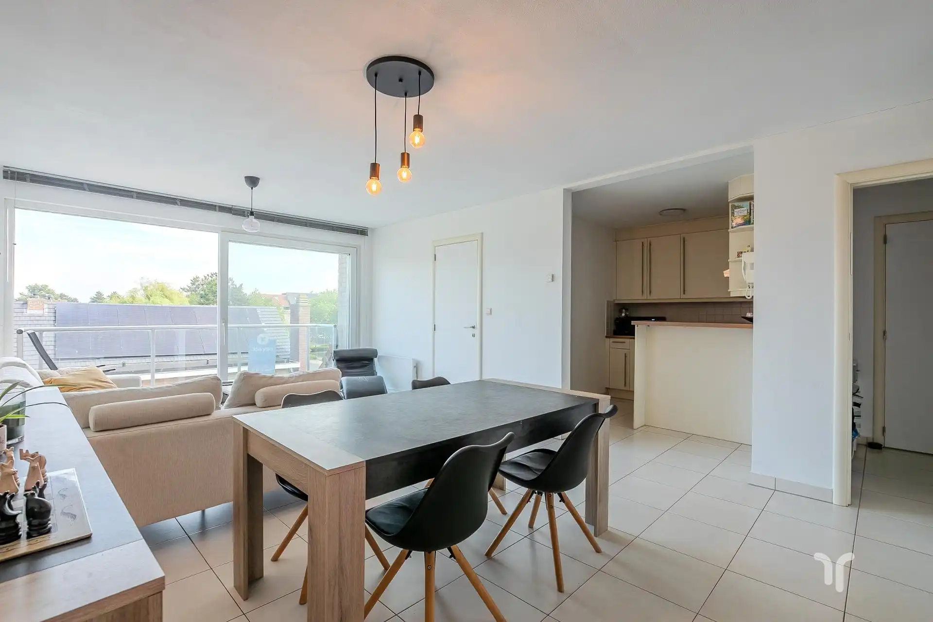 Instapklaar appartement met 3 slaapkamers. foto 3