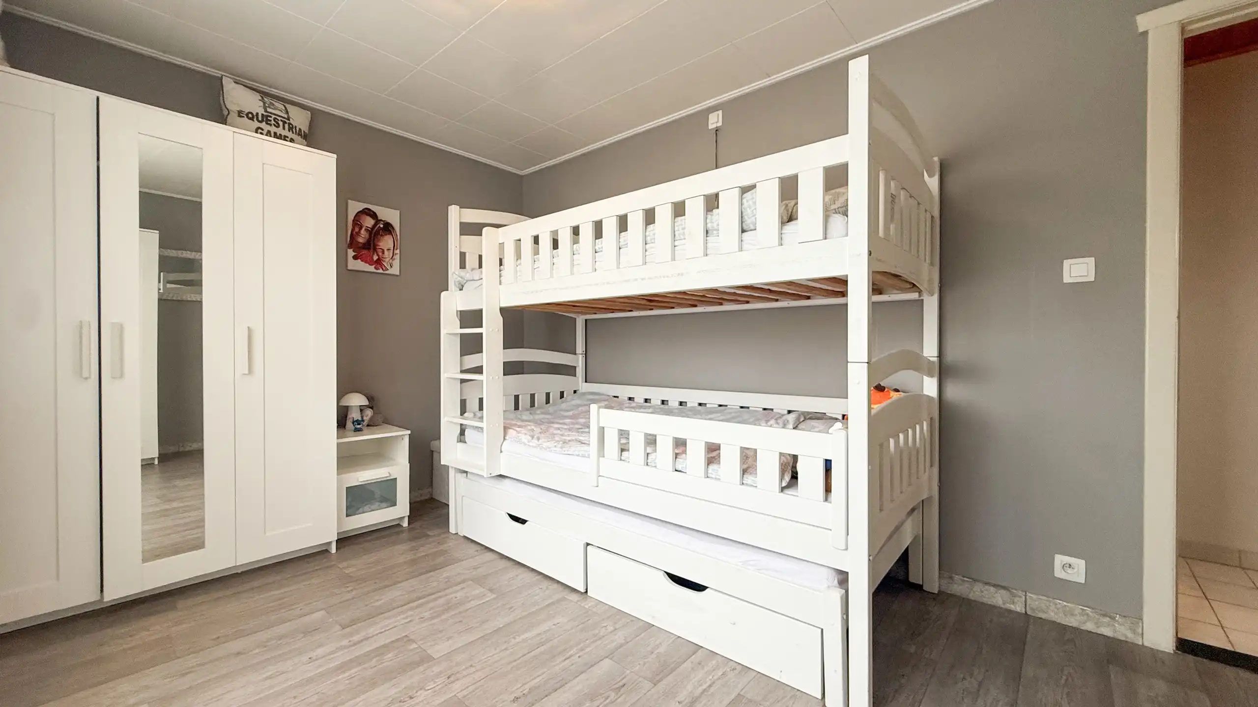 Instapklare woning met 3 slaapkamers op toplocatie! foto 36