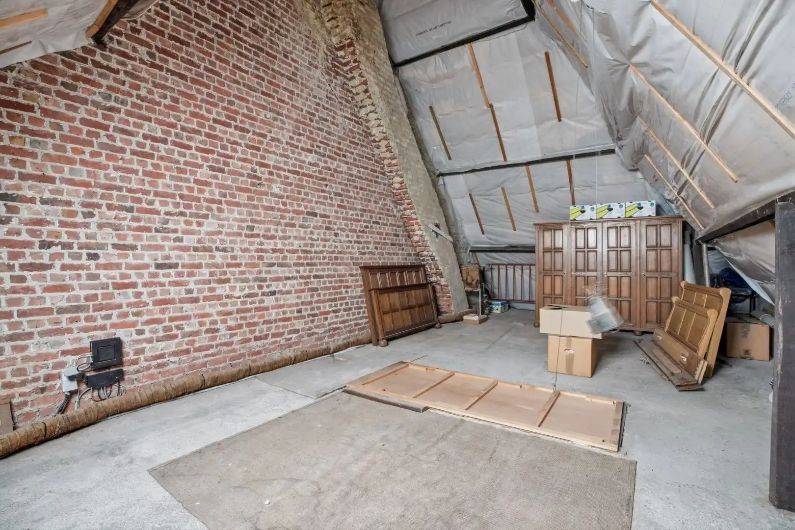 Grote halfopen woning met mogelijks 4 kamers, garage, zonnepanelen en tuin foto 33