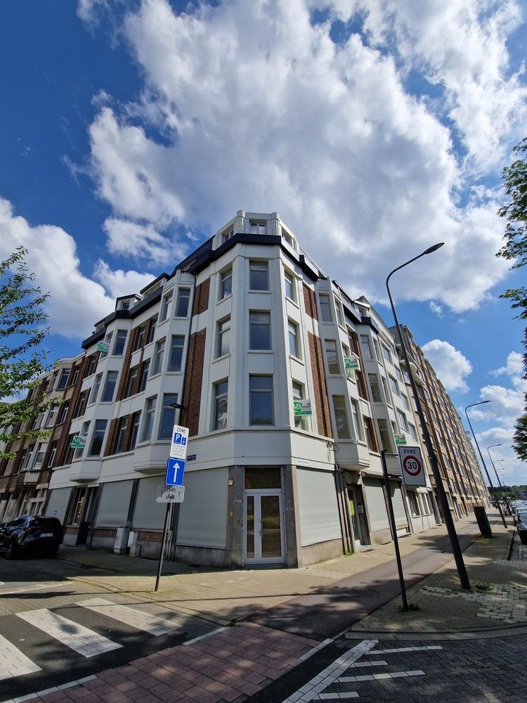 Prachtig gerenoveerd appartement met 2 slaapkamers in rustige straat te koop te Antwerpen foto 17