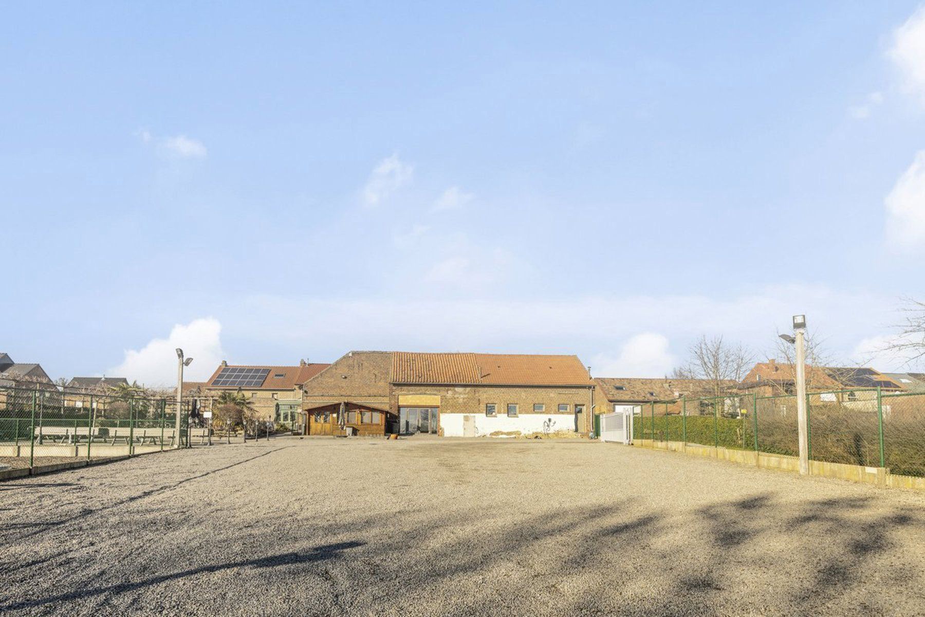 Veelzijdig (handels)pand met terras - parking en appartement foto 26