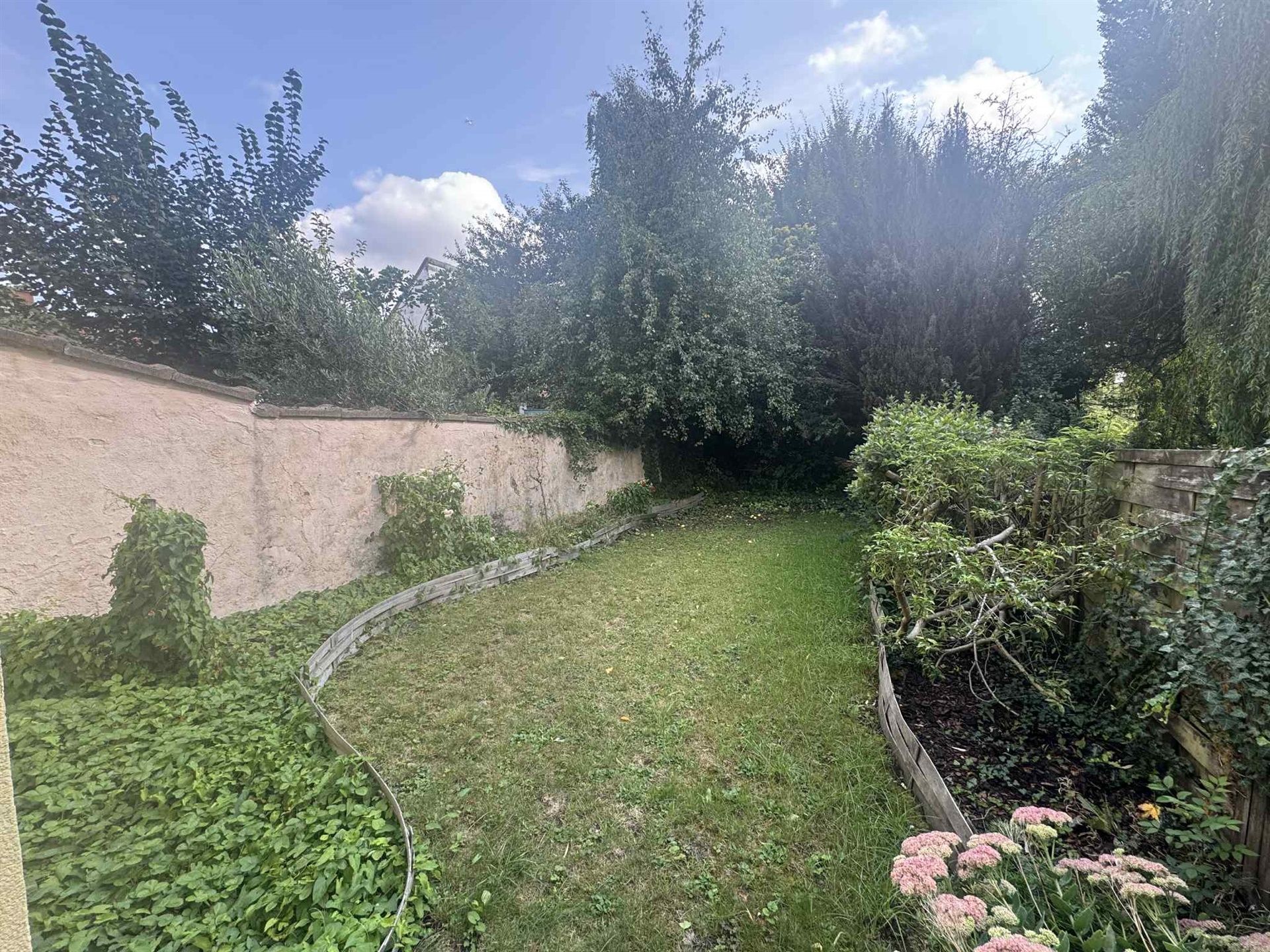 Gelijkvloerse handelsruimte met terras/tuin te huur RUE DE WAND. foto 6