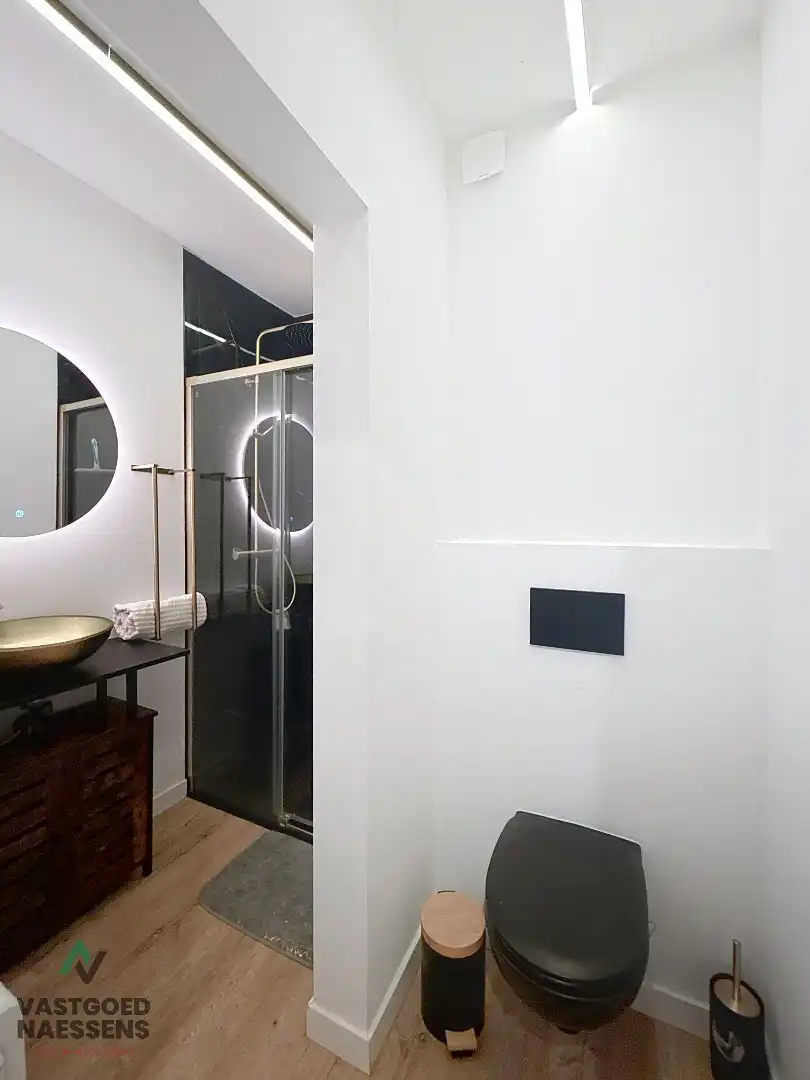 GERENOVEERDE STUDIO MET ZIJDELINGS ZICHT OP ZEE foto 3