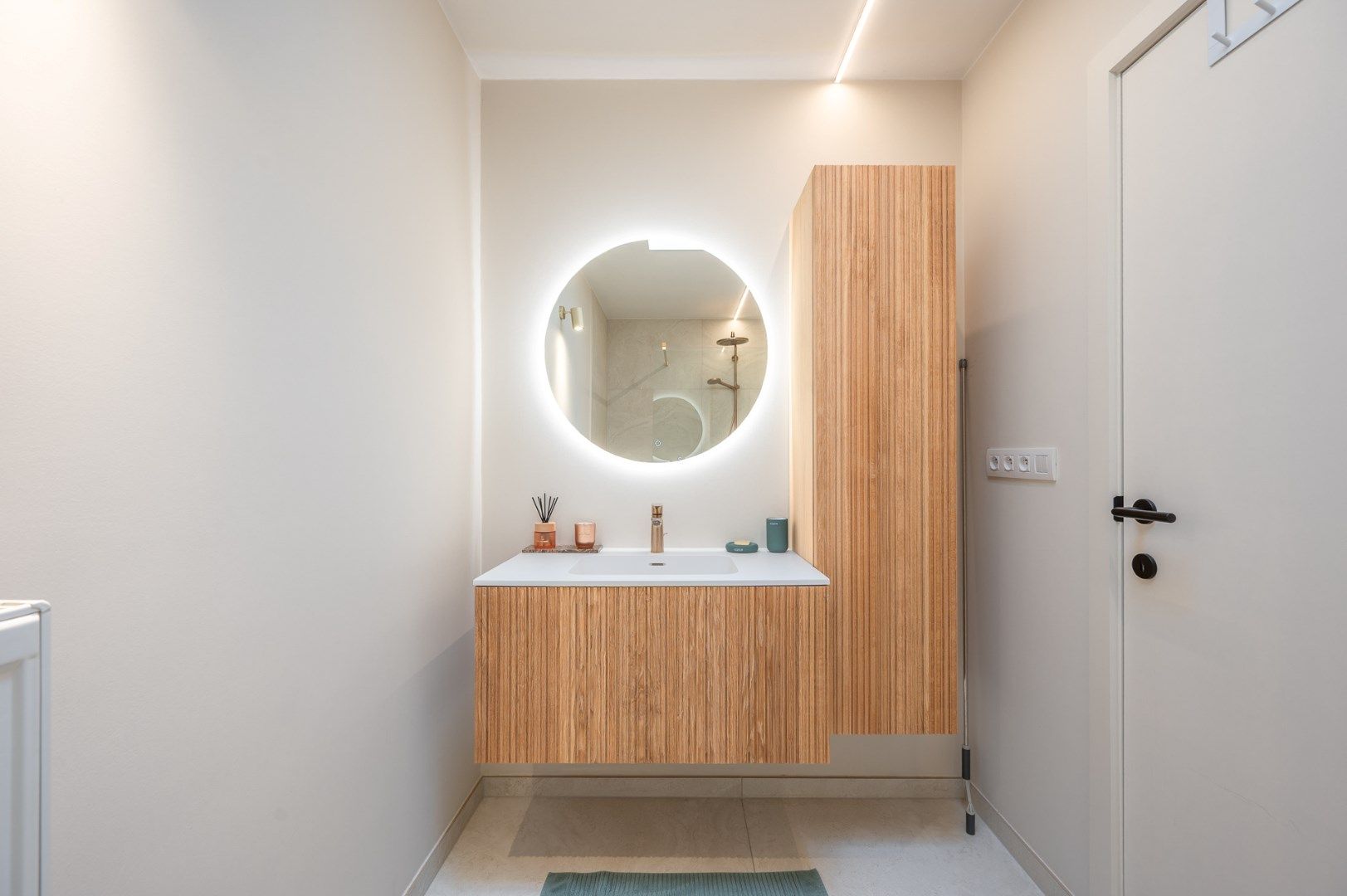 Volledig gerenoveerde duplex penthouse met 3 volwaardige slaapkamers in het centrum van Knokke. foto 12