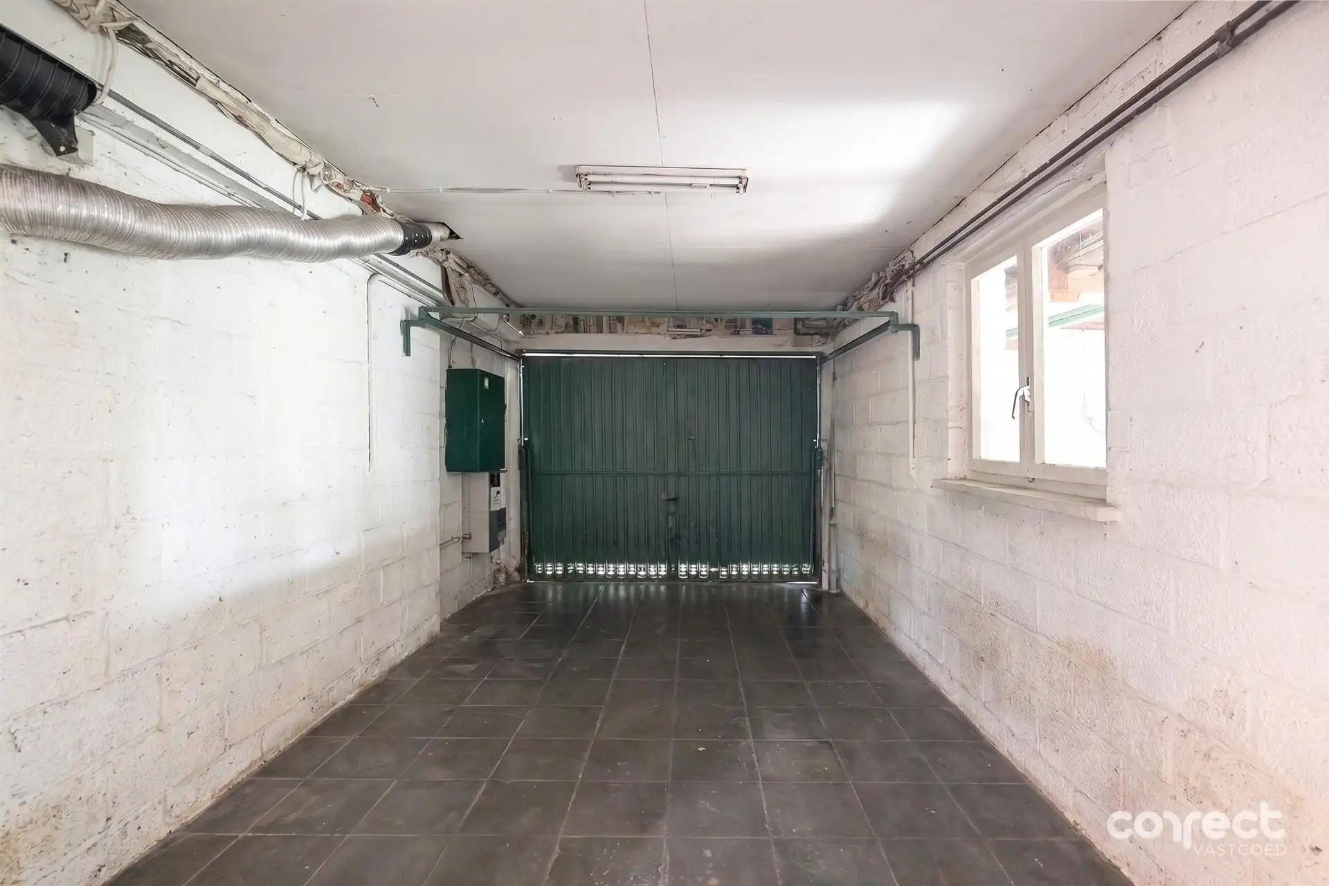 Op te frissen woning op ruim perceel van 857 m². foto 10