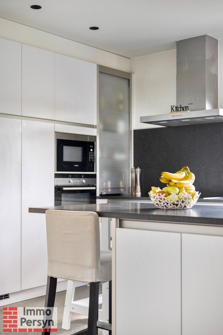 Instapklare en volledig gerenoveerde woning met 3 slpk en garage foto 10