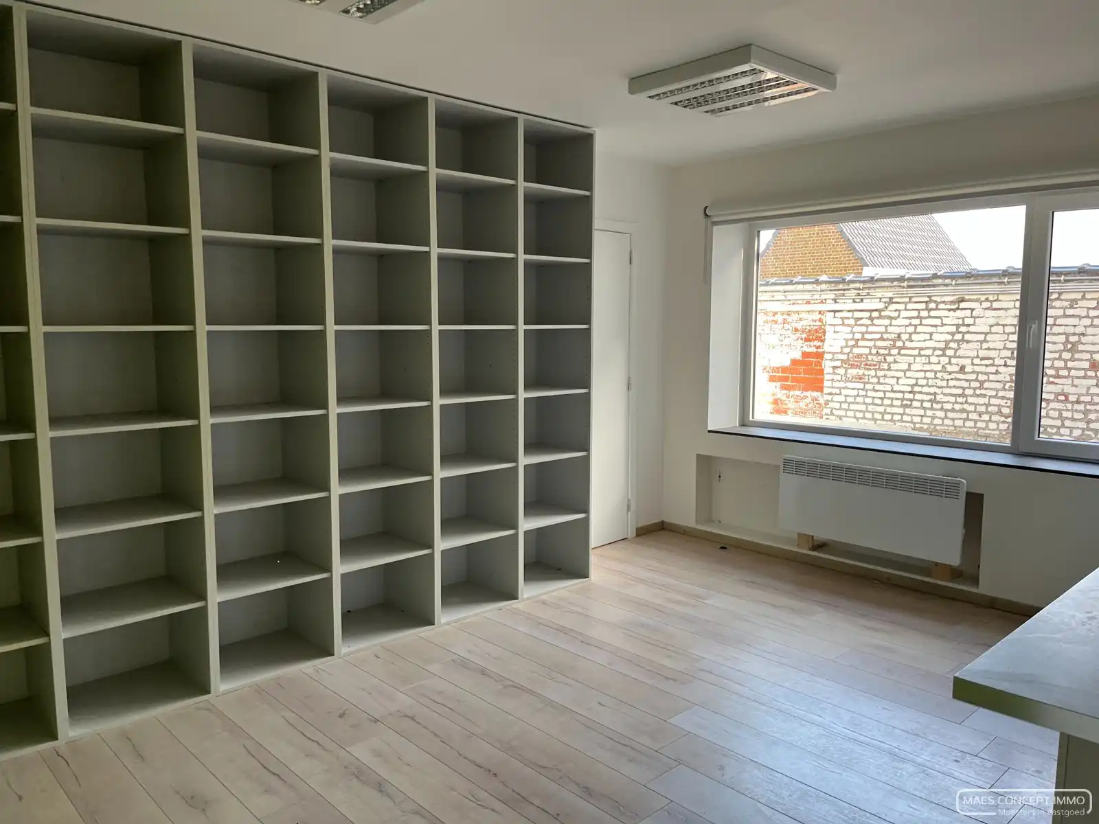 Kantoorruimte met toilet  (77m²) te huur te Deerlijk foto 7