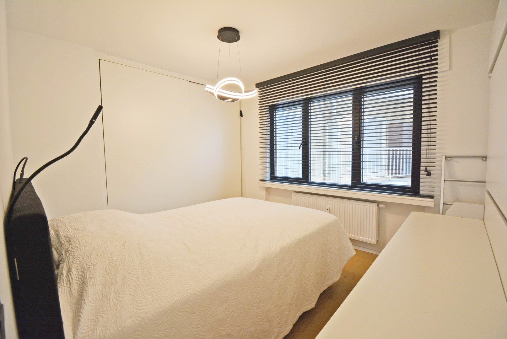 Ruim, gerenoveerd appartement met zonneterras en zijdelings zeezicht.  foto 13