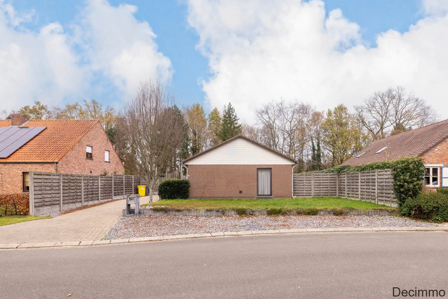 Rustig gelegen gelijkvloers landhuis op ca. 801 m² grond foto 27