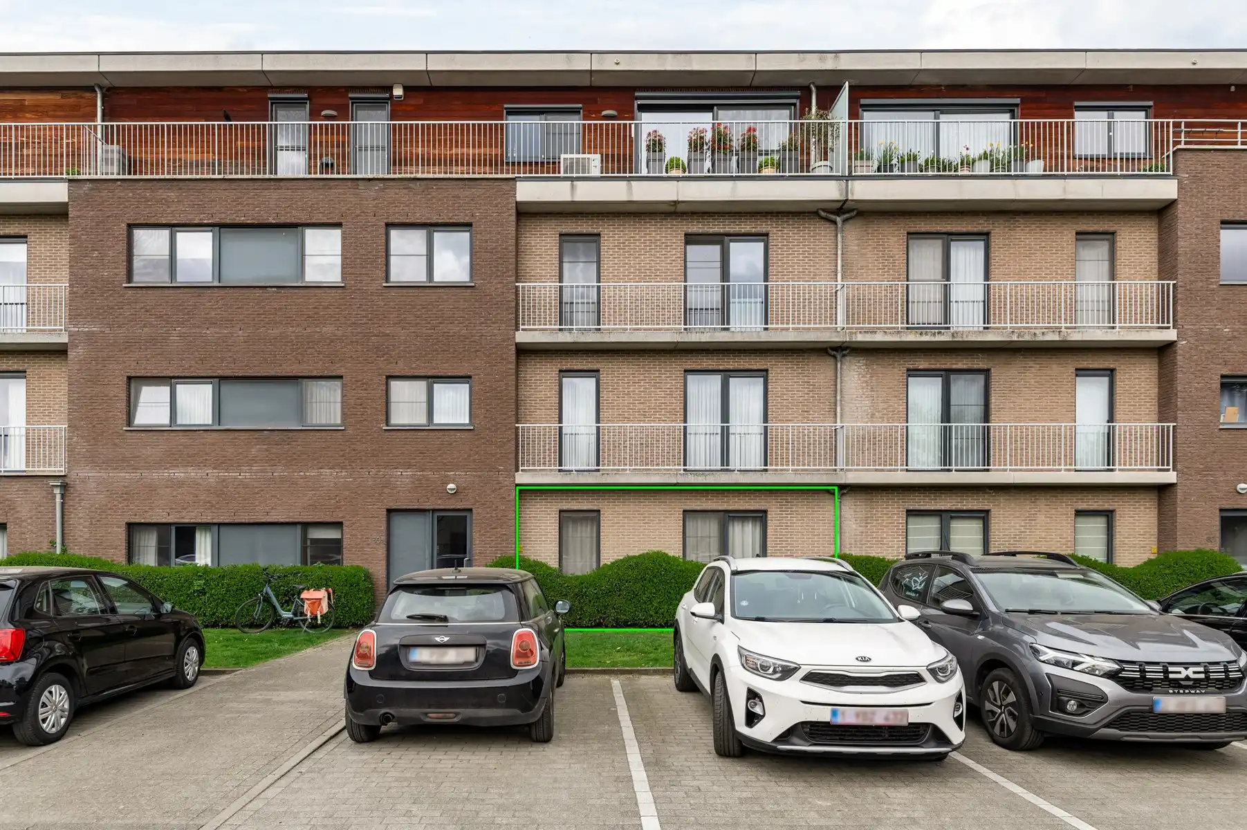 Gelijkvloers appartement met tuin en staanplaats foto 17