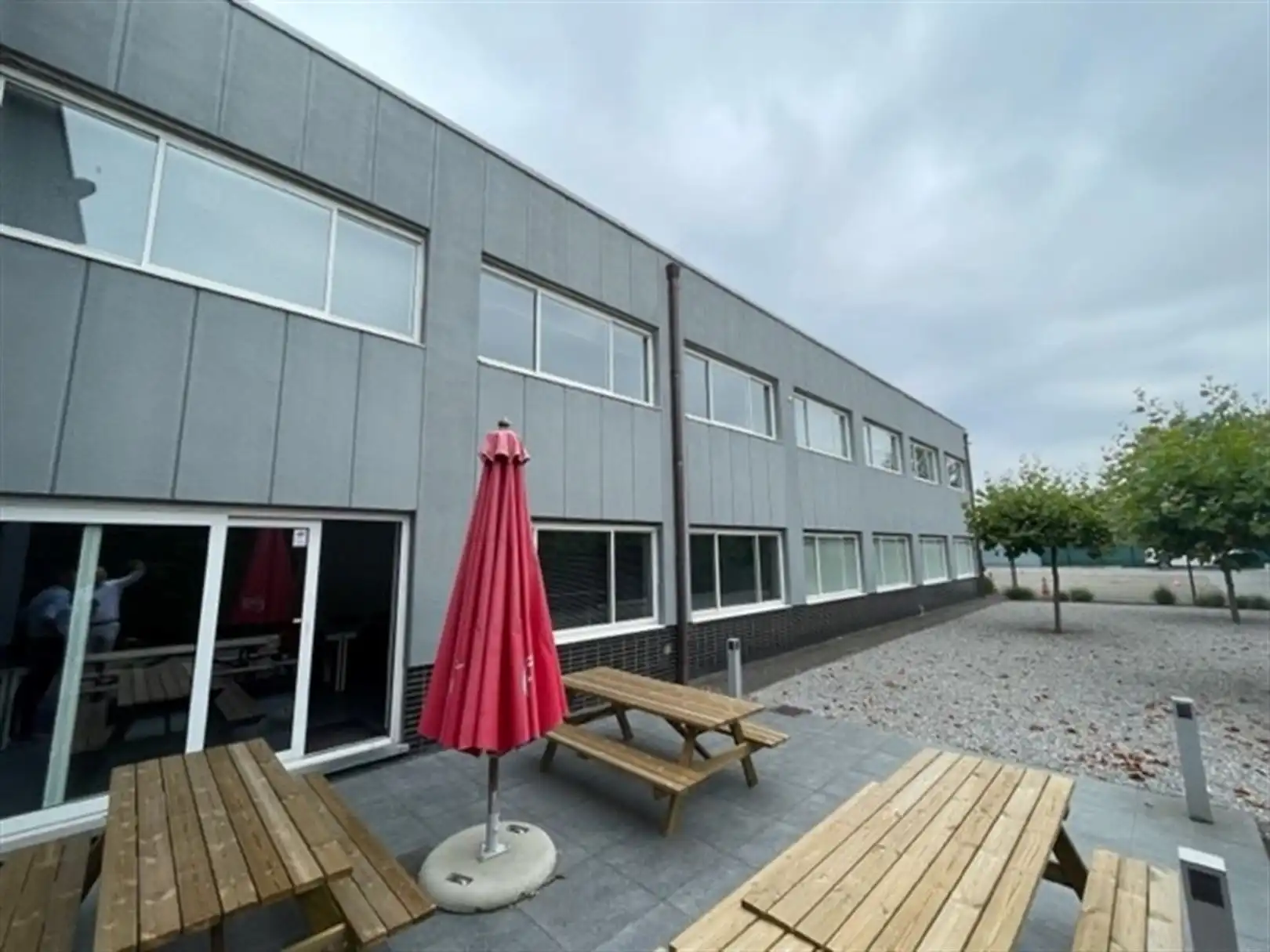 Instapklare kantoren (143 à 628m²) beschikbaar vlakbij de A12 foto 7