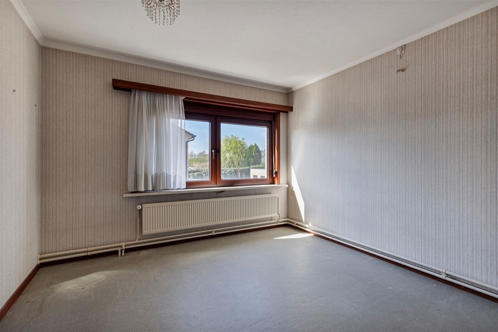 Statige te renoveren woning in Eine foto 10