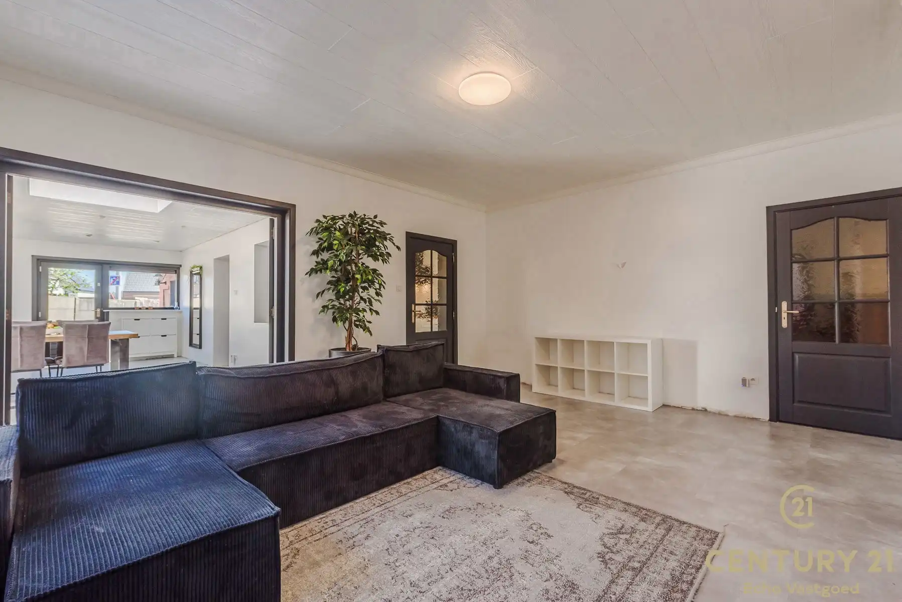 Veelzijdige en ruime centraal gelegen hoekwoning  foto 8