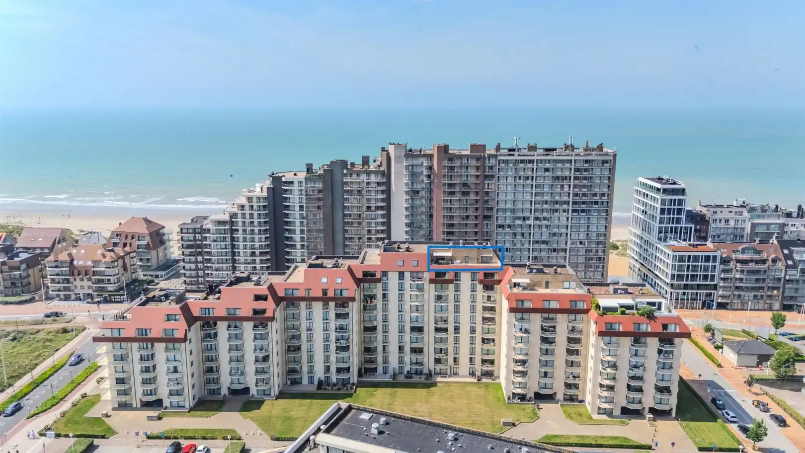 Exclusieve penthouse met unieke zichten en 100m² terras foto 25