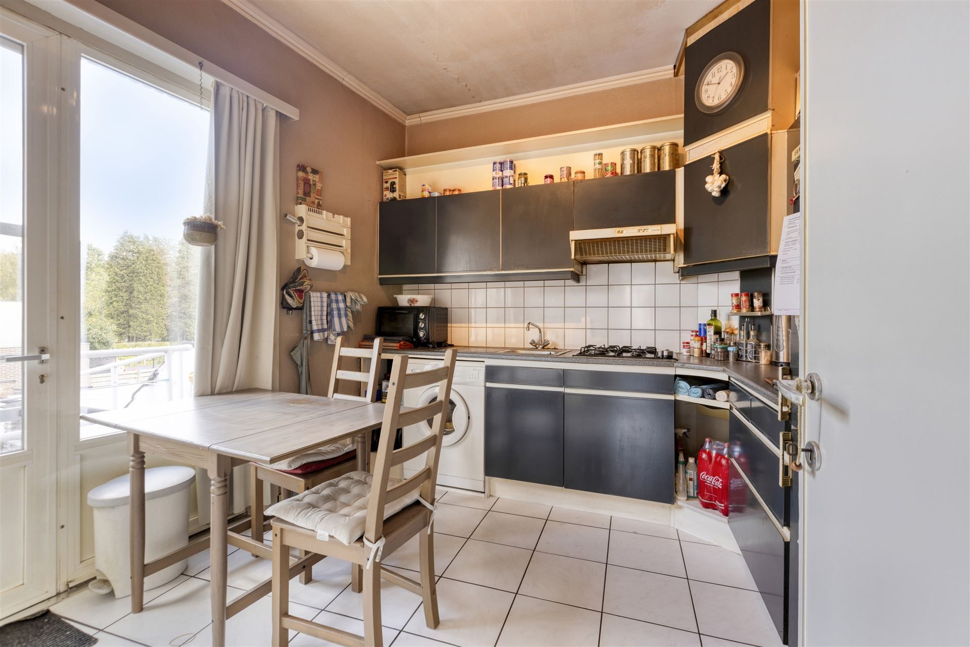 Te Renoveren Meergezinswoning met Garage foto 14