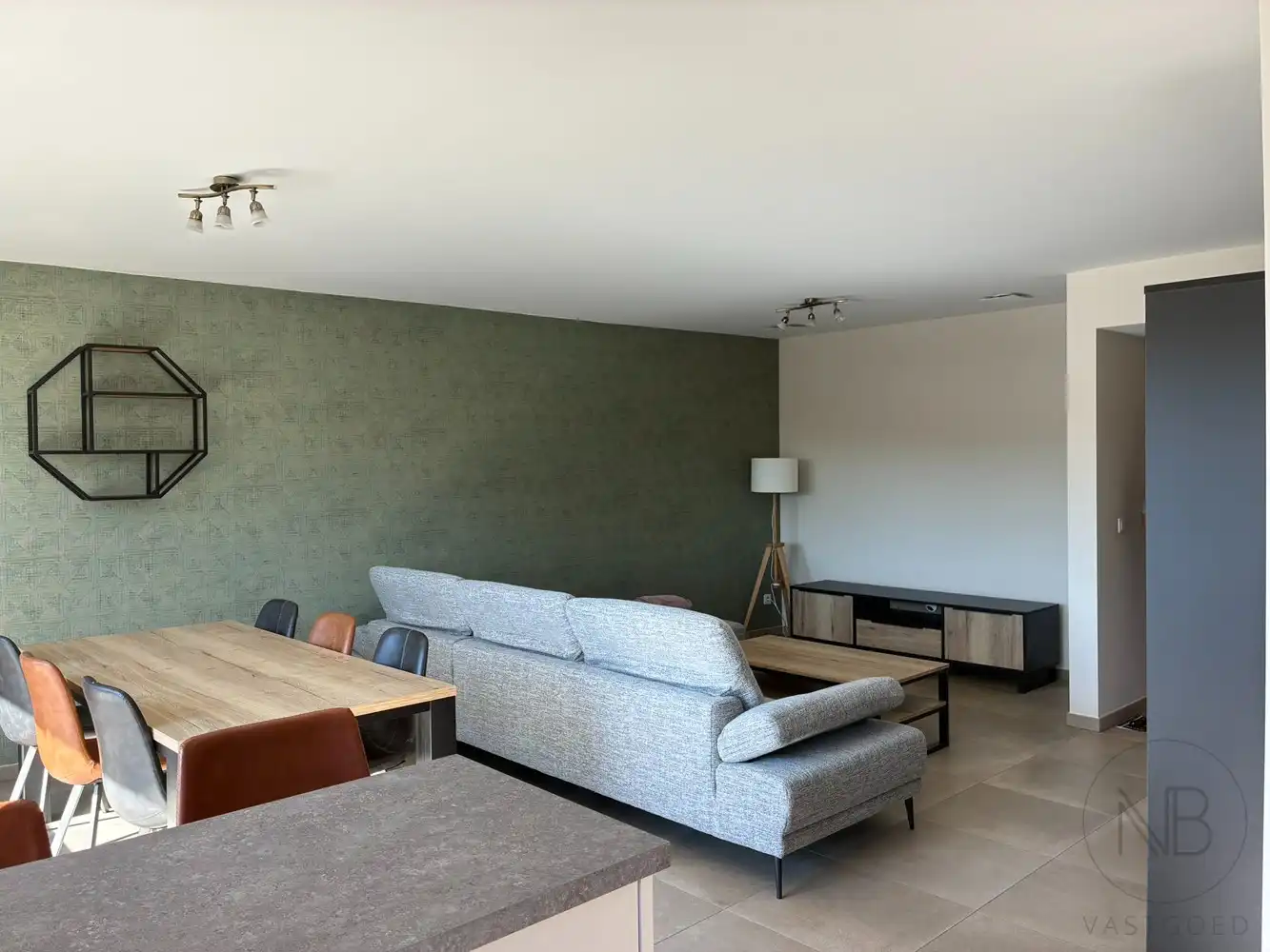 Appartement met ruim terras en autostaanplaats foto 5