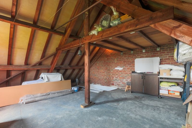 Landelijk gelegen, halfopen woning met 3 slaapkamers, tuin en garage (elektriciteit goedgekeurd). foto 17
