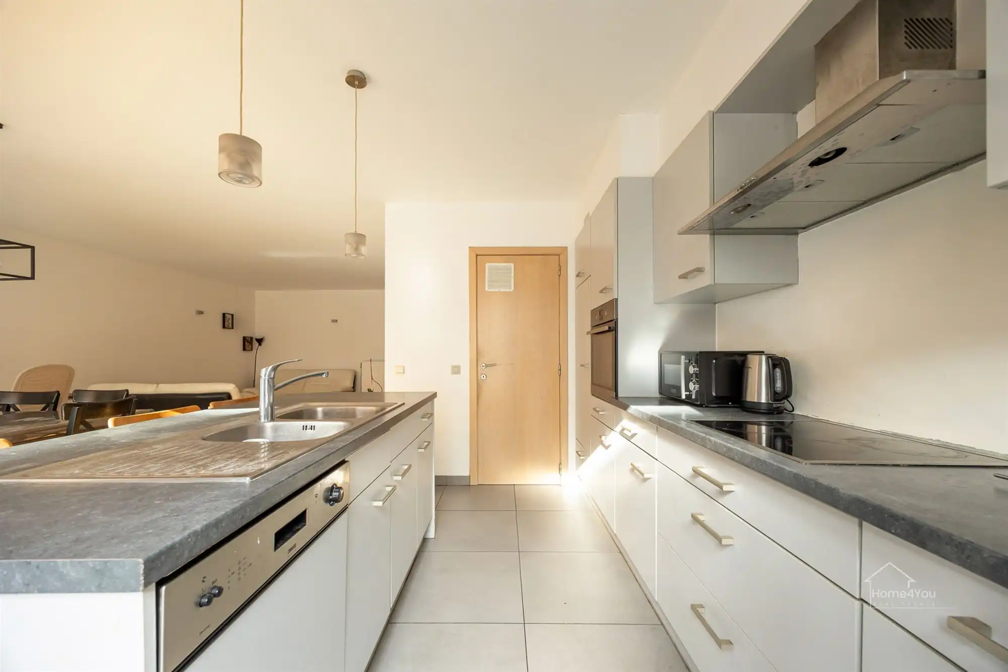 Stijlvolle en lichtrijke woning met 2 slaapkamers op zuid. foto 9