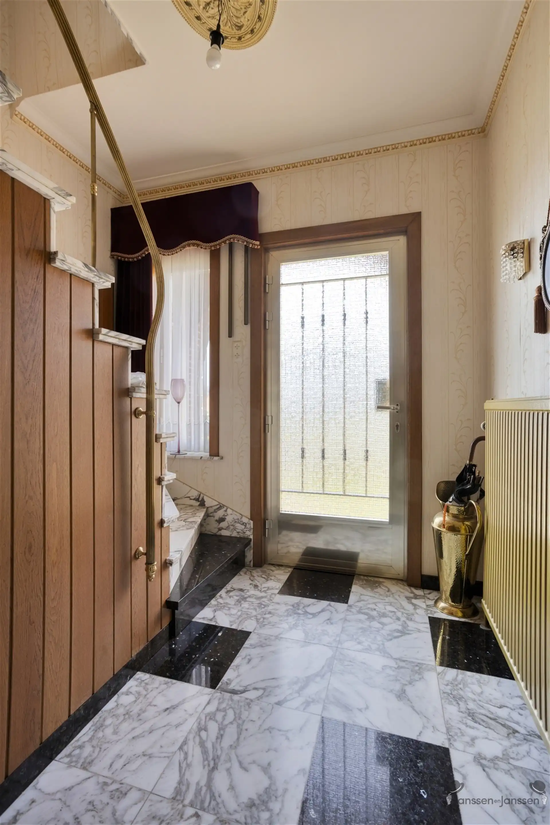 Rustig gelegen woning met prachtig uitzicht foto 10