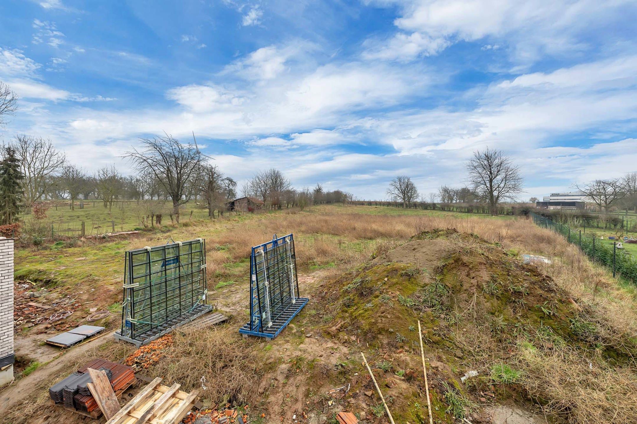 Halfopen bebouwing op een groot perceel in Denderhoutem foto 18