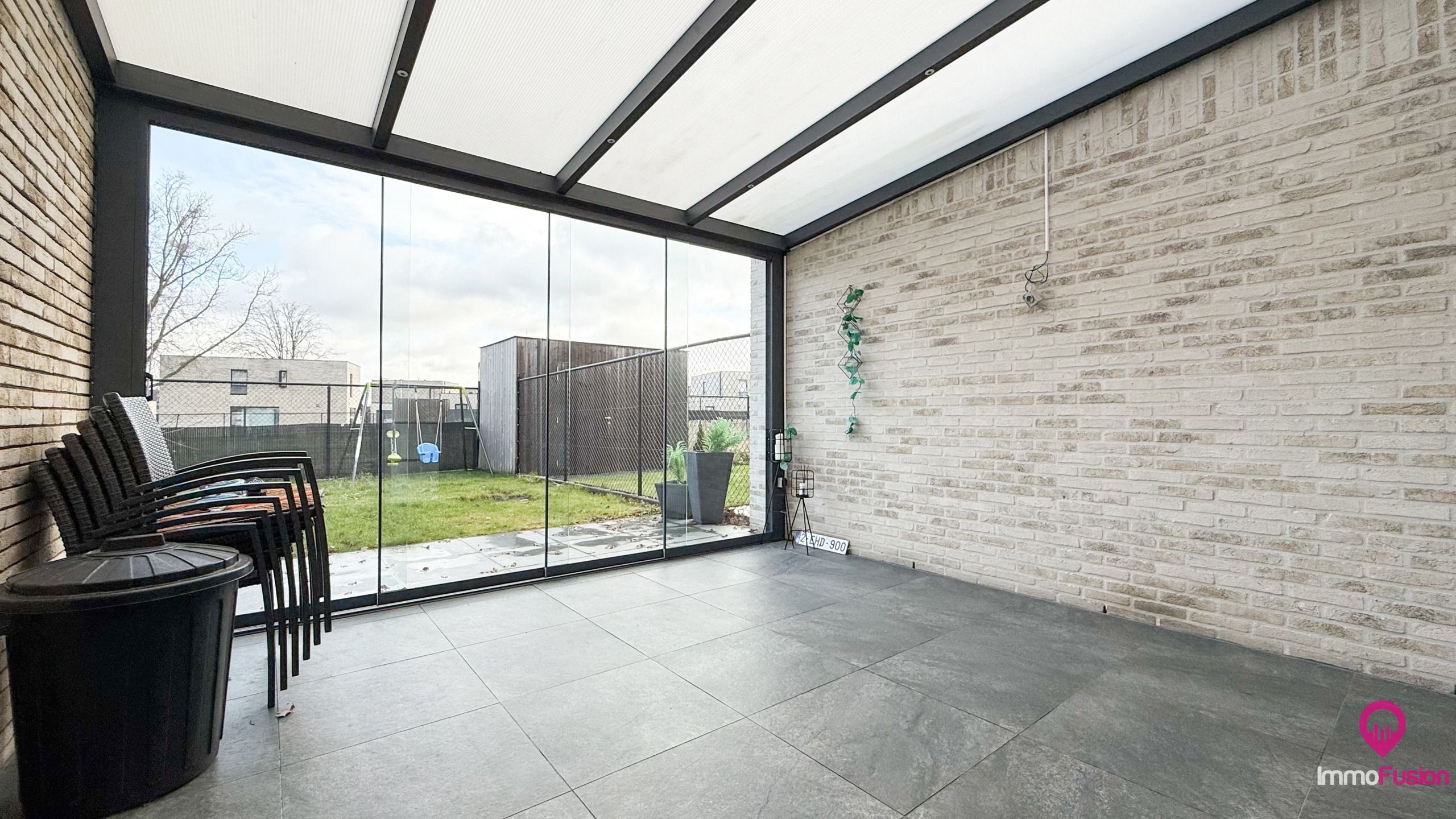Recente halfopen woning met 2slpk en mooi tuin in Boekt! foto 13