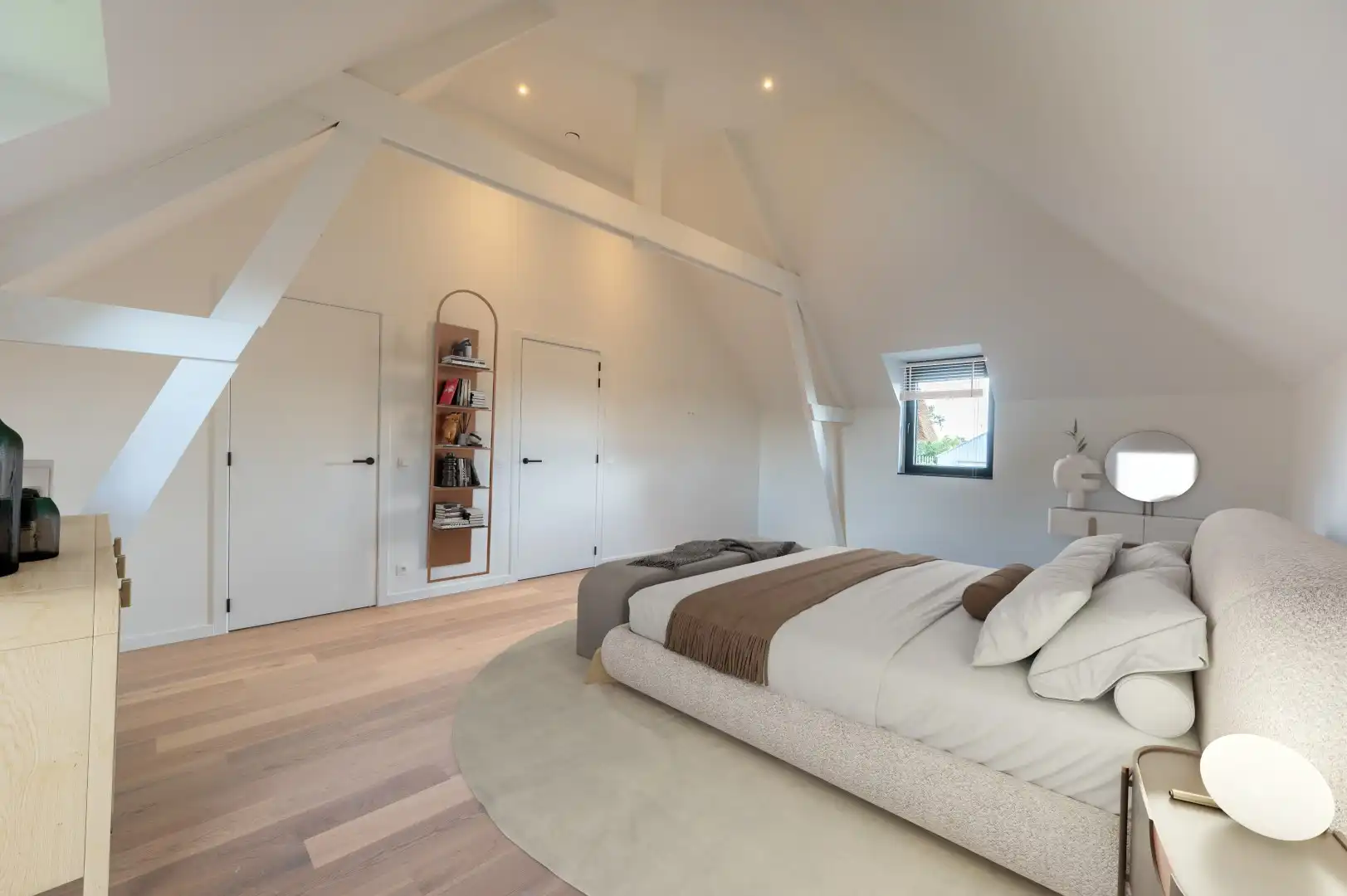 Prachtige nieuwbouw villa met 5 slaapkamers gelegen in een rustige residentiële omgeving vlakbij het centrum. foto 12