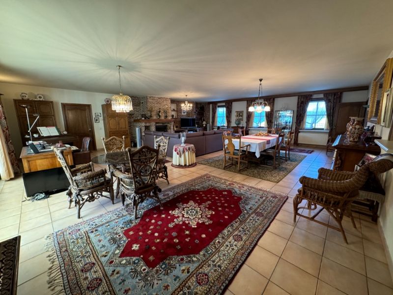 Riante hoeve op zonnig perceel 1530m²! foto 4