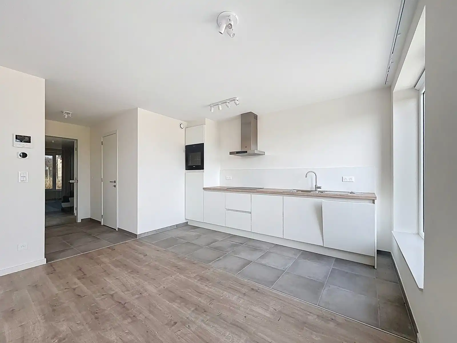 Gelijkvloers Kantoor met woonst (2 SLPK), nieuwbouw! foto 5