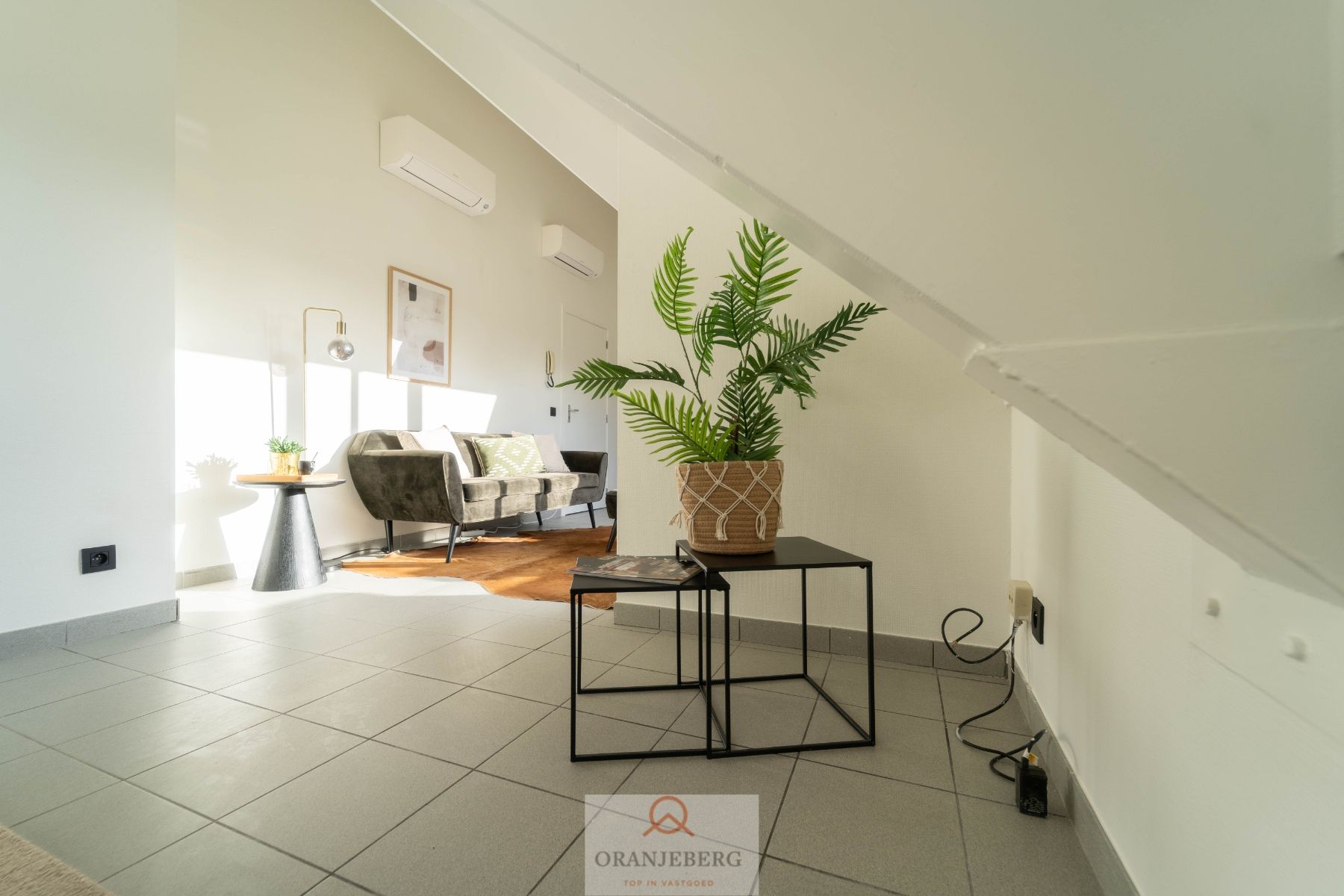 Lichtrijke studio met terras Sint-Amandsberg! foto 3