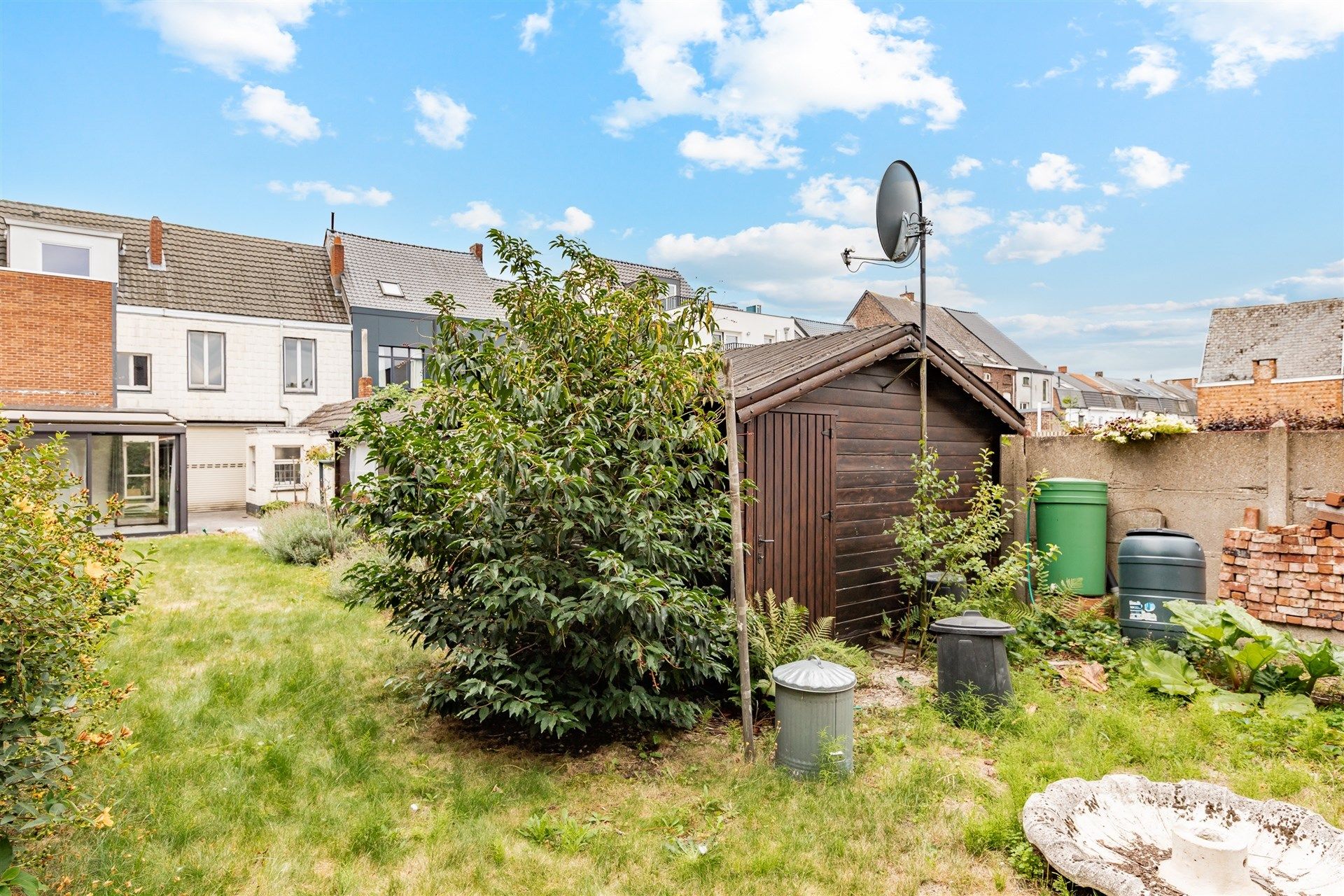 Te renoveren dubbelwoning met veel potentieel foto 24