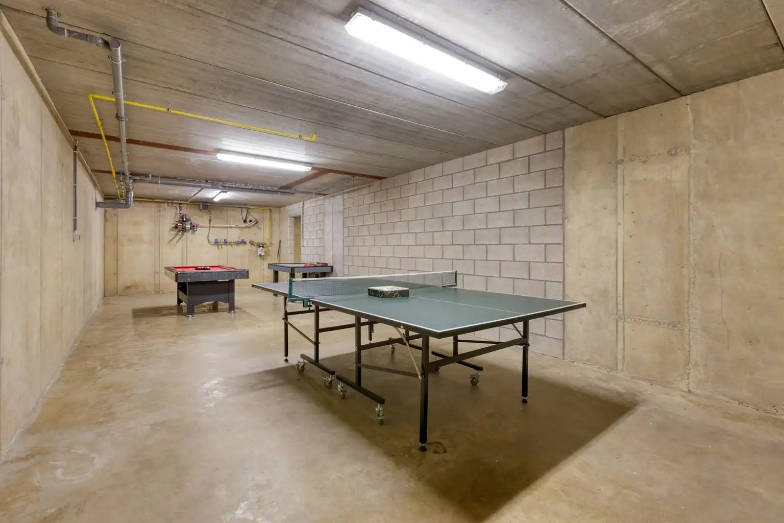 Prachtige vrijstaande villa met 5 (+3) slaapkamers, garage en omheinde tuin, ideaal gelegen op een boogscheut van het centrum van Maaseik.  foto 30