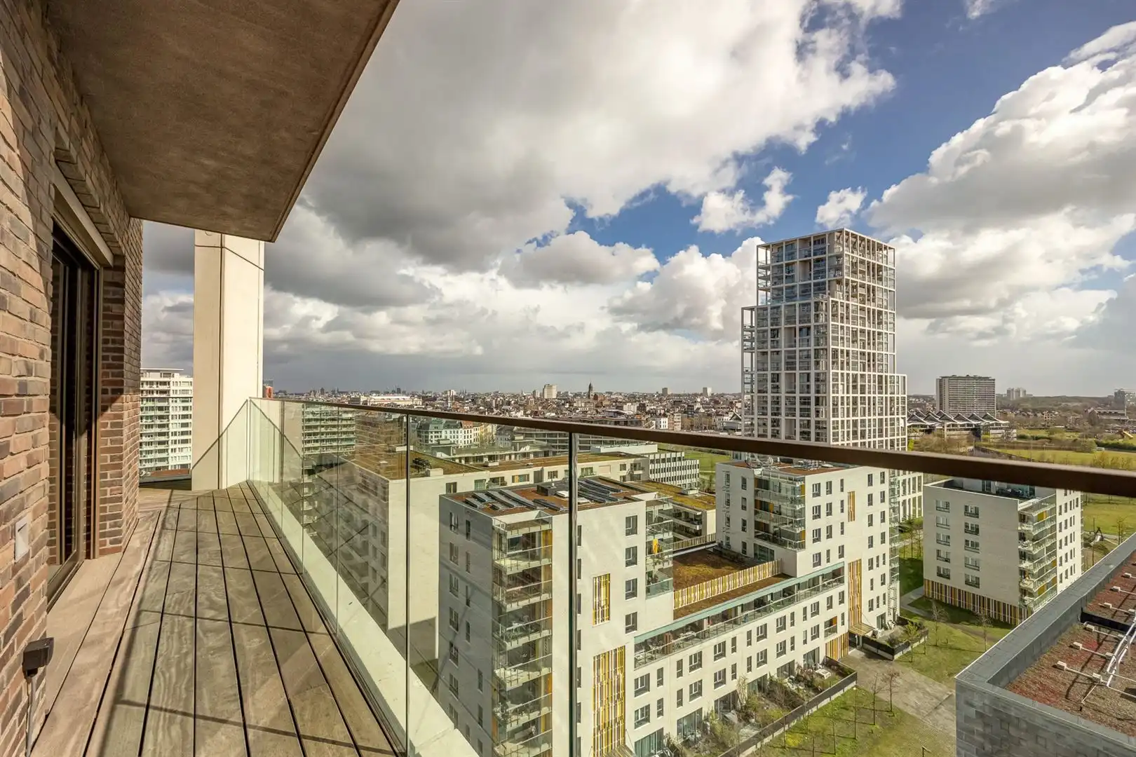 Wonen met prachtige panorama's en XXL-terrassen foto 23