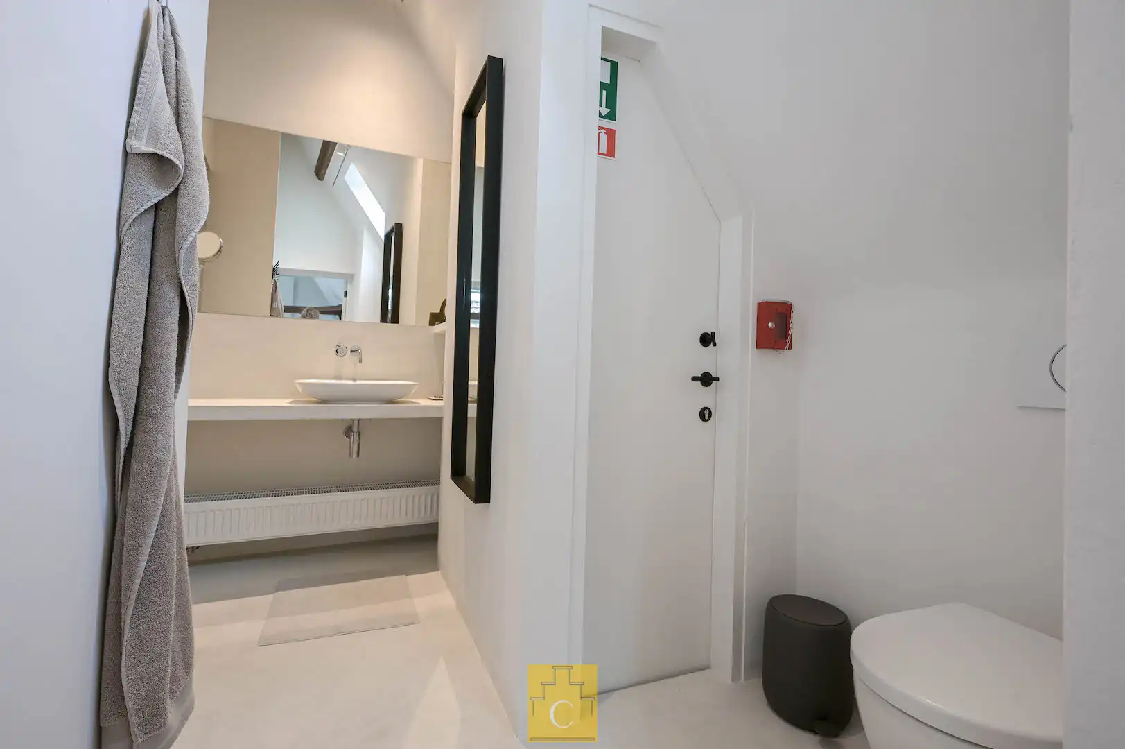 exclusief trapgevelhuis met lift en terras en tuin aan de rei nabij Sint-Jakobskerk en palend aan het Sebrechtspark foto 49