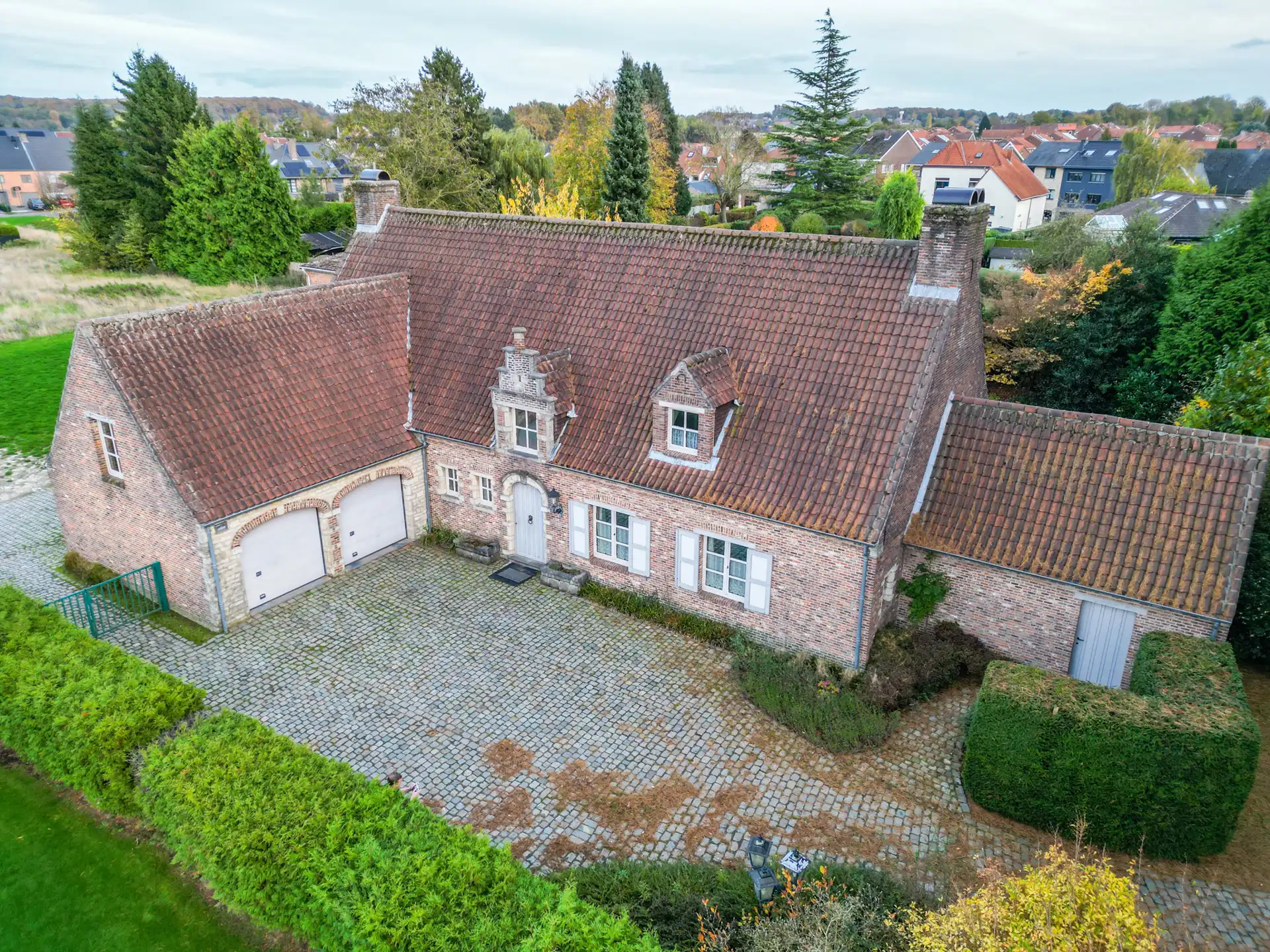 Hoofdfoto van de publicatie: Villa te koop