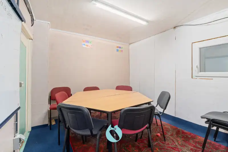 Statig gebouw bestaande uit verschillende units nabij centrum Gent foto 9