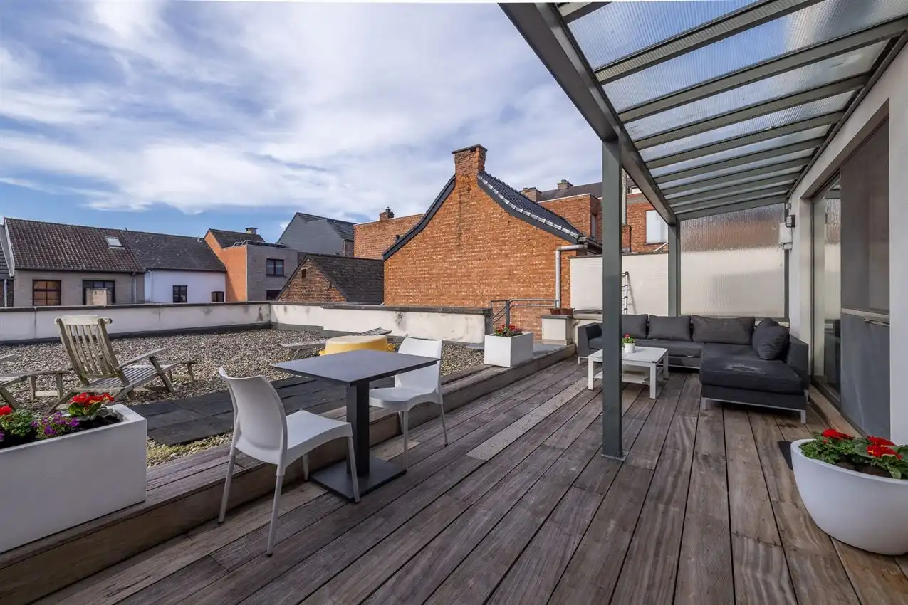 Bauhaus stijl '60, panoramisch zicht op Basiliek foto 45