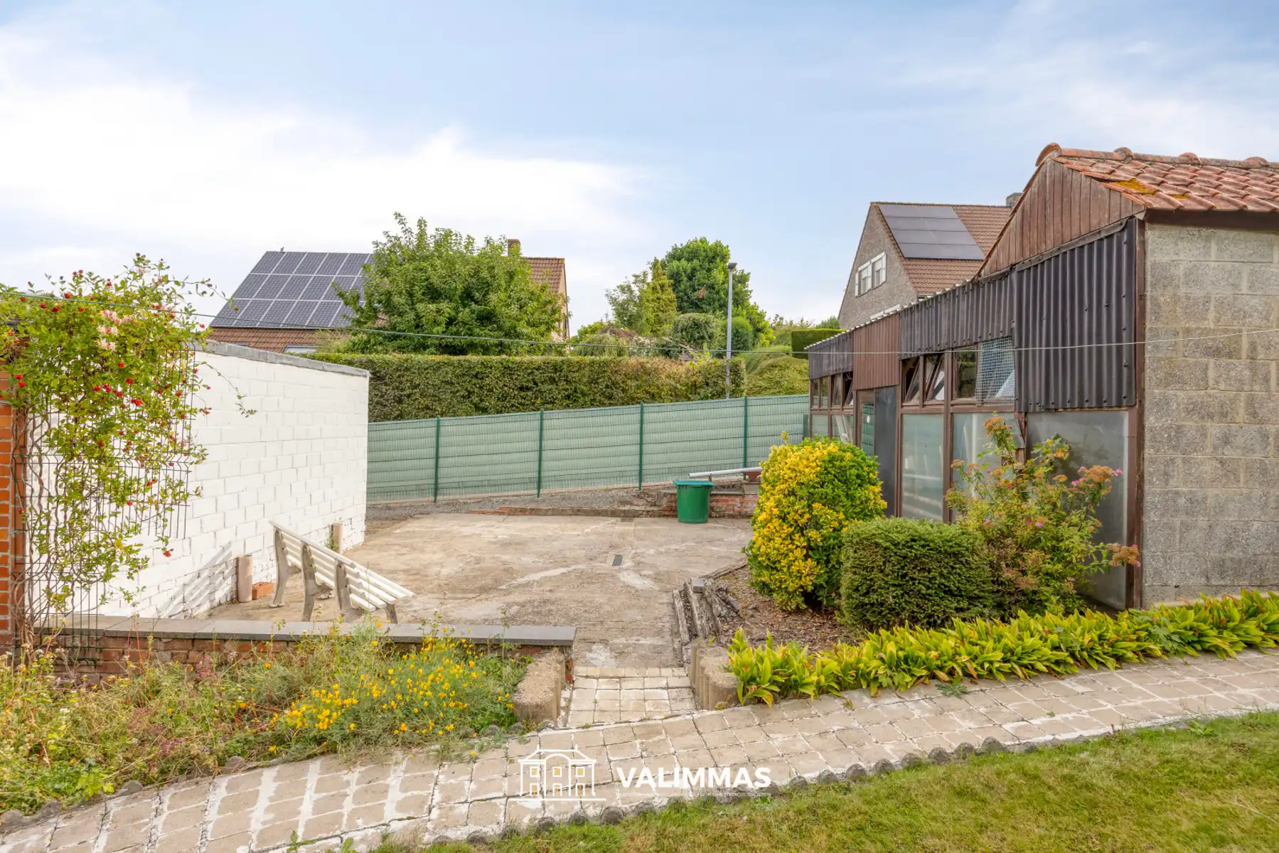 Zeer ruime vrijstaande woning met tuin, garage & bijgebouwen foto 13