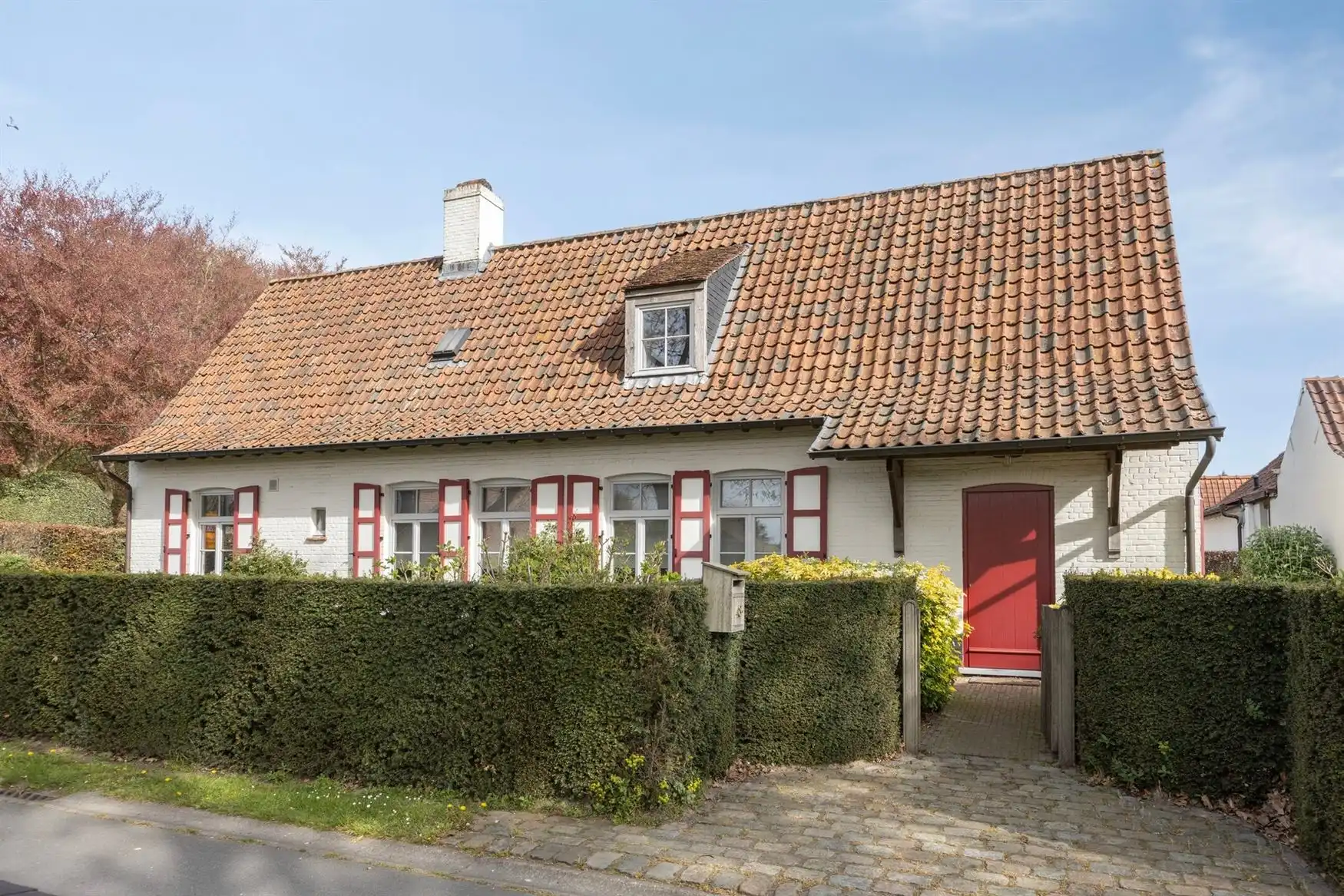 Uitzonderlijk charmante woning foto {{pictureIndex}}