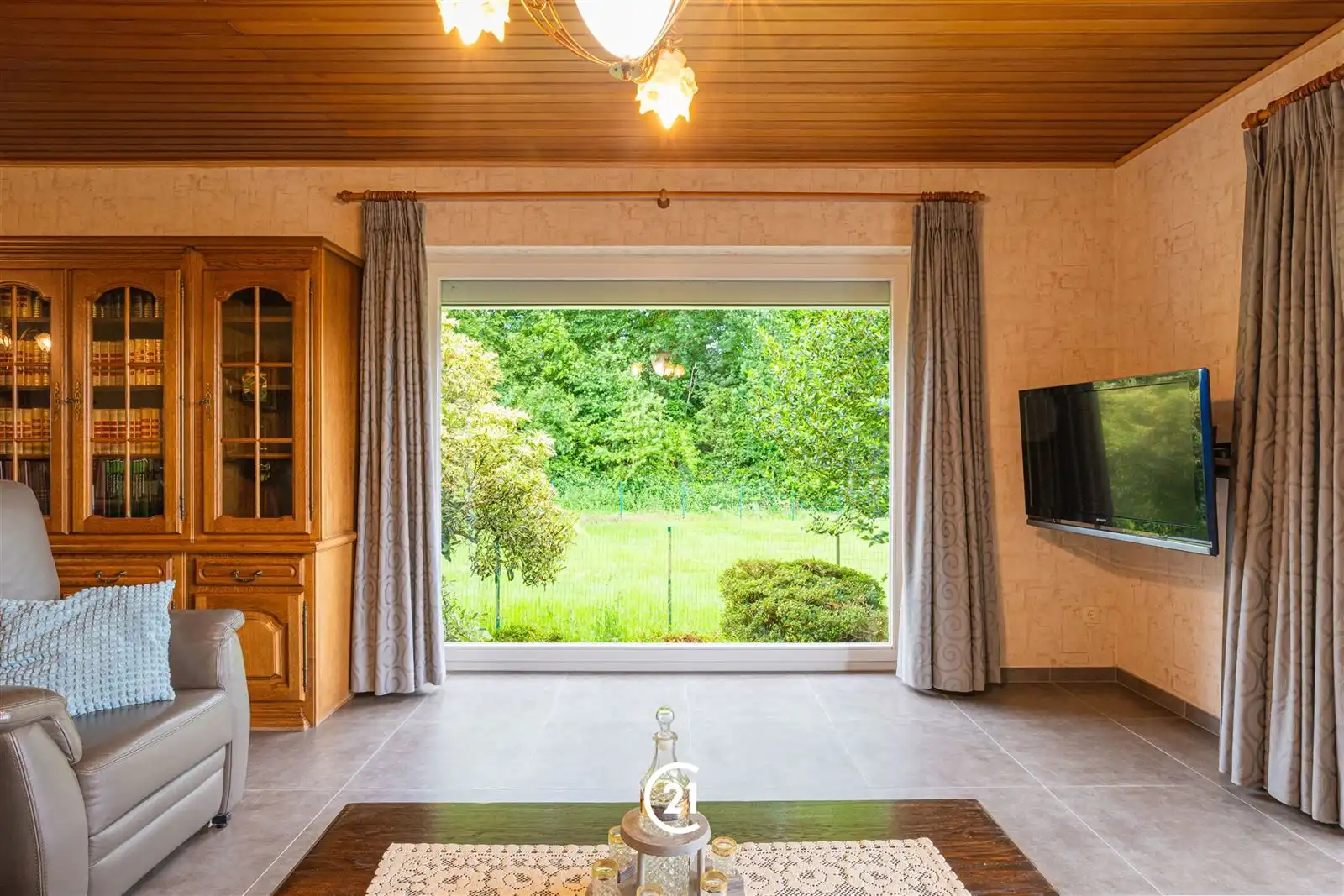 INSTAPKLARE VILLA MET LOODS TE ZWALM foto 6